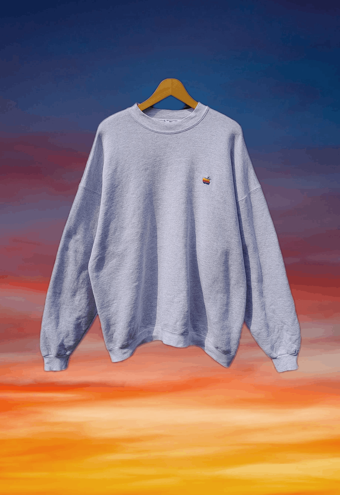 Apple Vintage 90s APPLE embroidered rainbow logo sweatshirt Size US XL / EU 56 / 4 - 1 Thumbnail