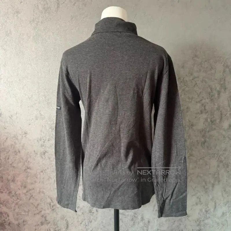 Burberry Burberry Long Sleeve Cotton T-Shirt in Dark Gray. Size M / US 6-8 / IT 42-44 - 4 Thumbnail