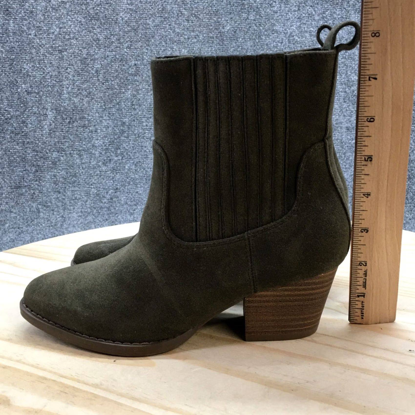 Vintage Universal Thread Solita Chelsea Boots Ankle Booties Green Block Heels 6.5 Womens Size US 7 / IT 37 - 7 Thumbnail