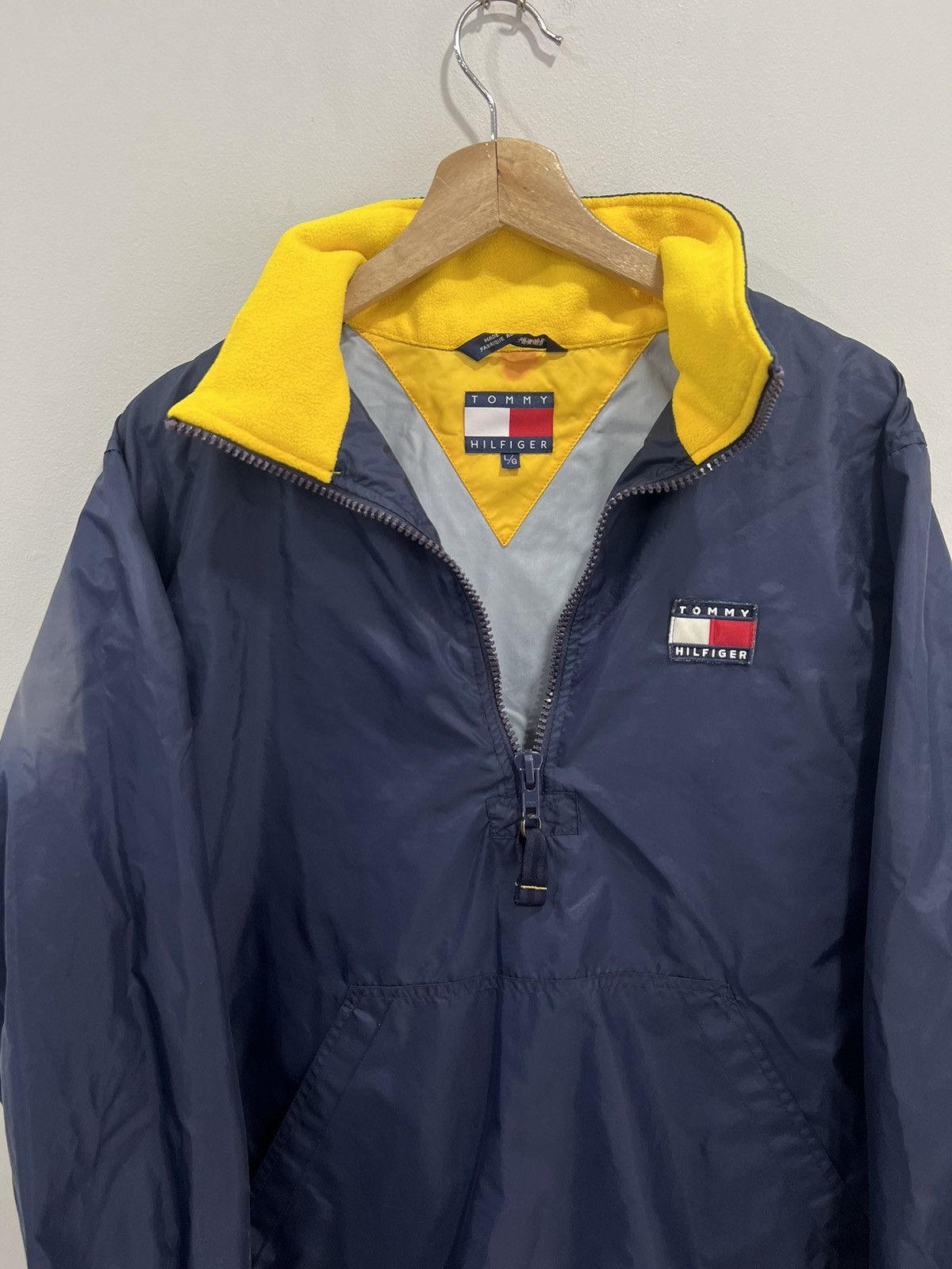 Japanese Brand Vintage Tommy Hilfiger Windbreaker Jacket Size US L / EU 52-54 / 3 - 3 Thumbnail