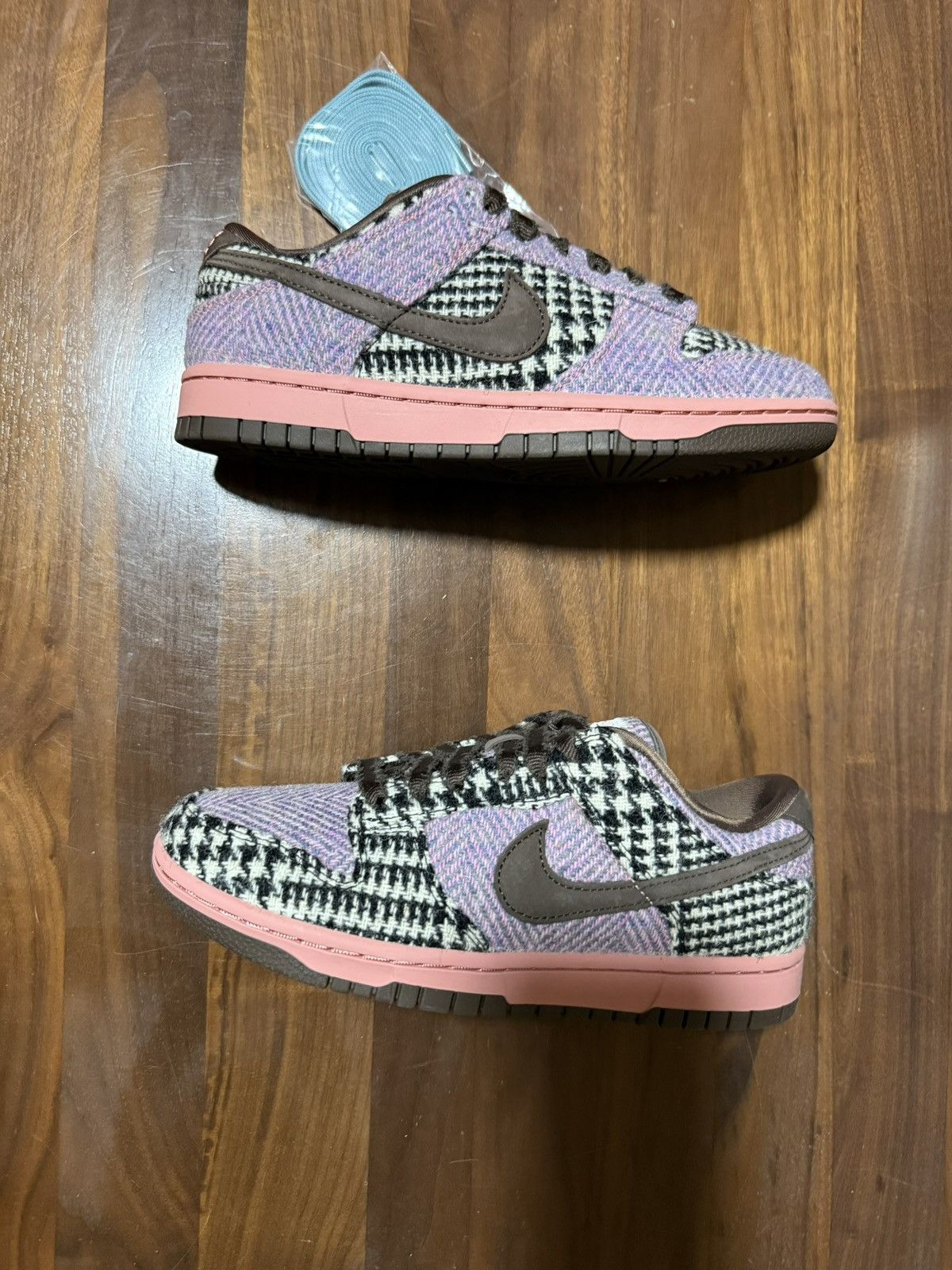Nike Nike HARRIS TWEED X WMNS DUNK LOW 'PURPLE PINK' Shoes Size 8 Size US 8 / IT 38 - 2 Thumbnail