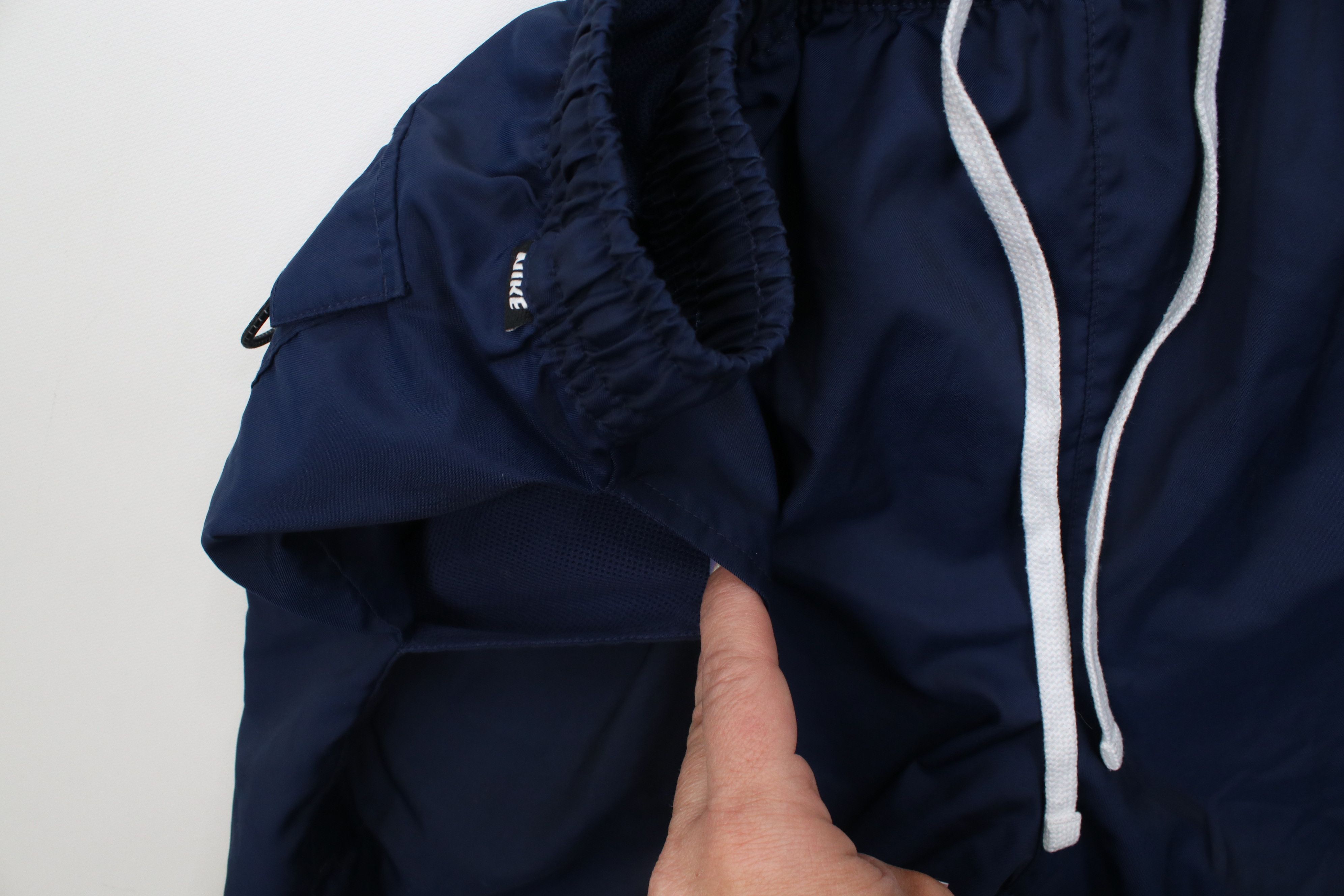 Nike Vintage Y2K Nike Above Knee Windbreaker Shorts Navy Blue Size US 32 / EU 48 - 7 Thumbnail
