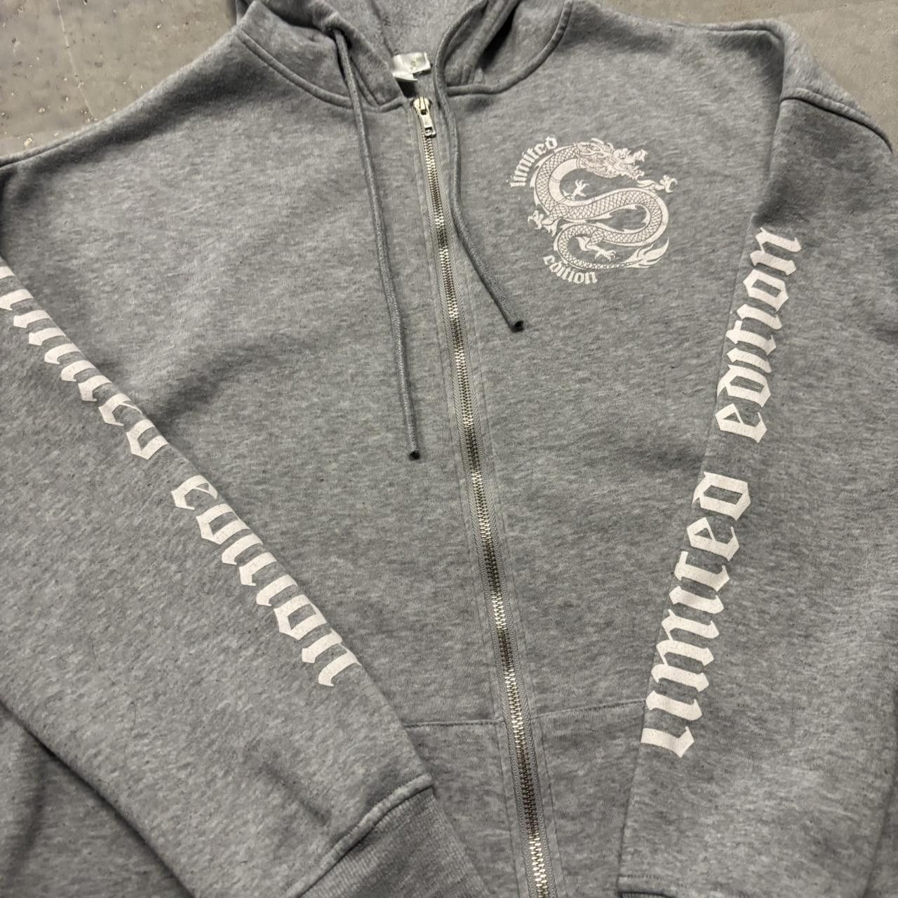 Japanese Brand × Vintage Crazy Vintage Y2K/2000s Grey Dragon Streetwear Skater Style Zip Up Hoodie! Size US L / EU 52-54 / 3 - 4 Thumbnail