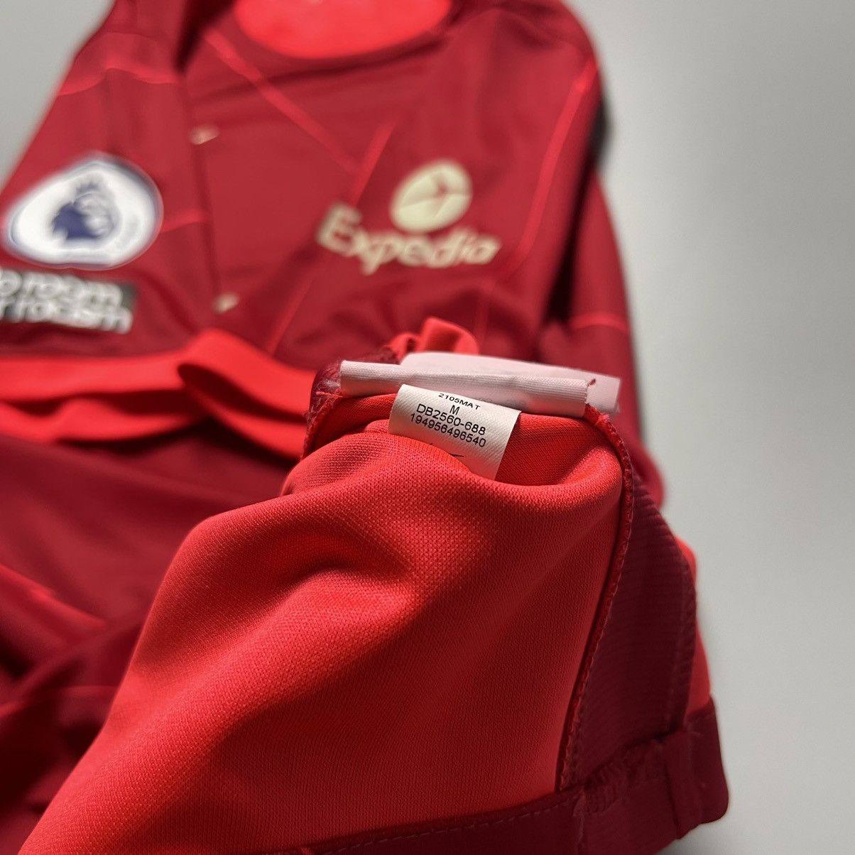 Nike LIVERPOOL NIKE 2021/2022 FOOTBALL HOME JERSEY #9 FIRMINO Size US M / EU 48-50 / 2 - 12 Thumbnail