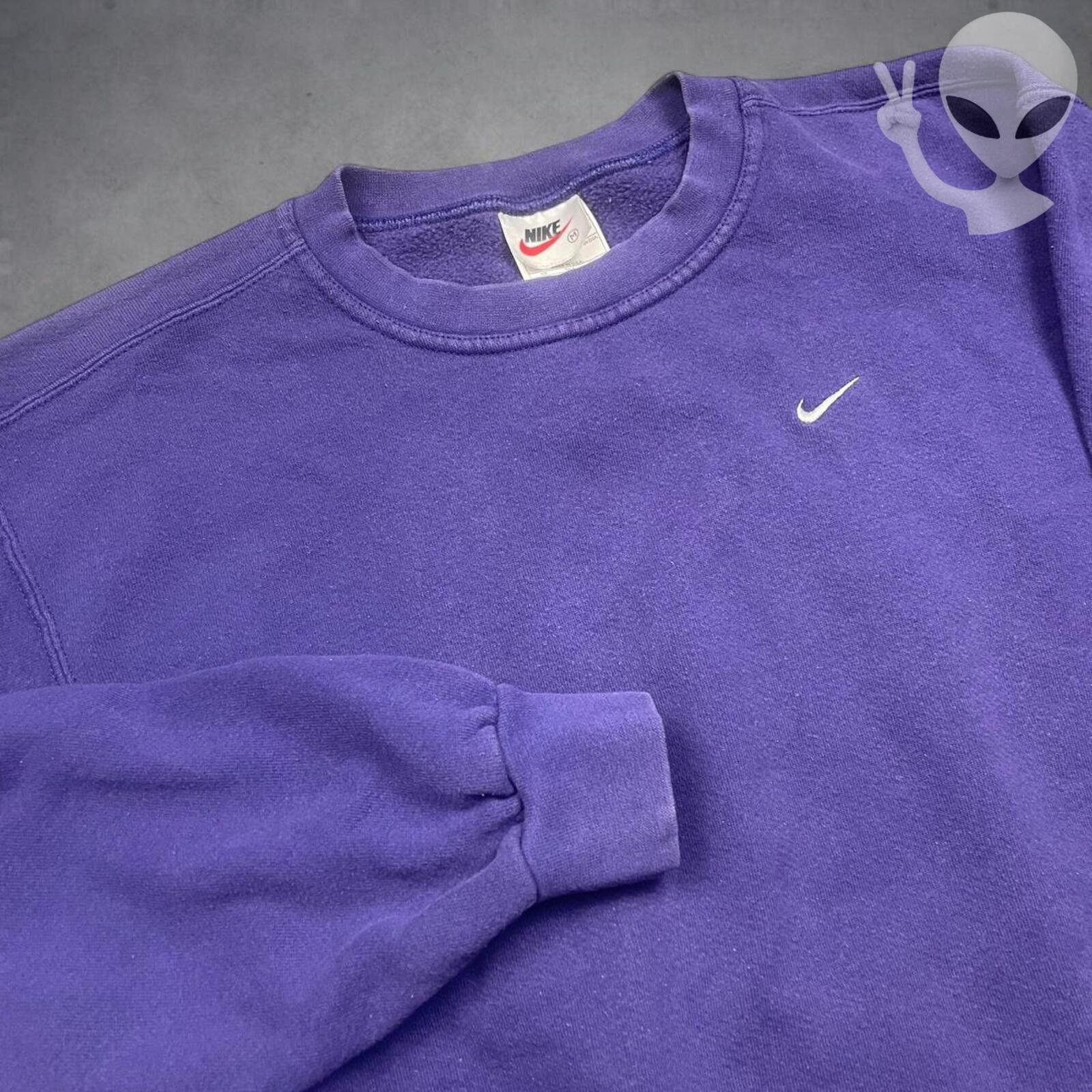 Nike Vintage Nike Mini Swoosh Crewneck Sweatshirt Purple M USA Size US M / EU 48-50 / 2 - 2 Thumbnail