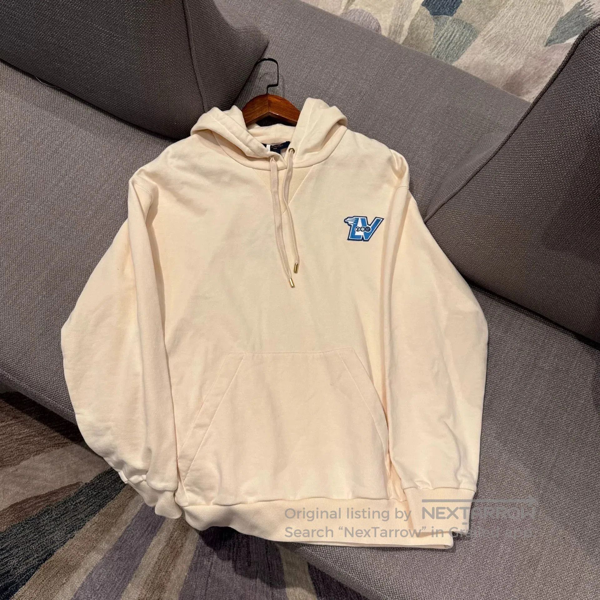 Louis Vuitton Louis Vuitton Embroidered Logo Hoodie. Size US XL / EU 56 / 4 - 1 Thumbnail