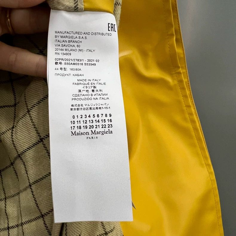 Maison Margiela Maison Margiela Yellow double-breasted coat Size US S / EU 44-46 / 1 - 3 Thumbnail