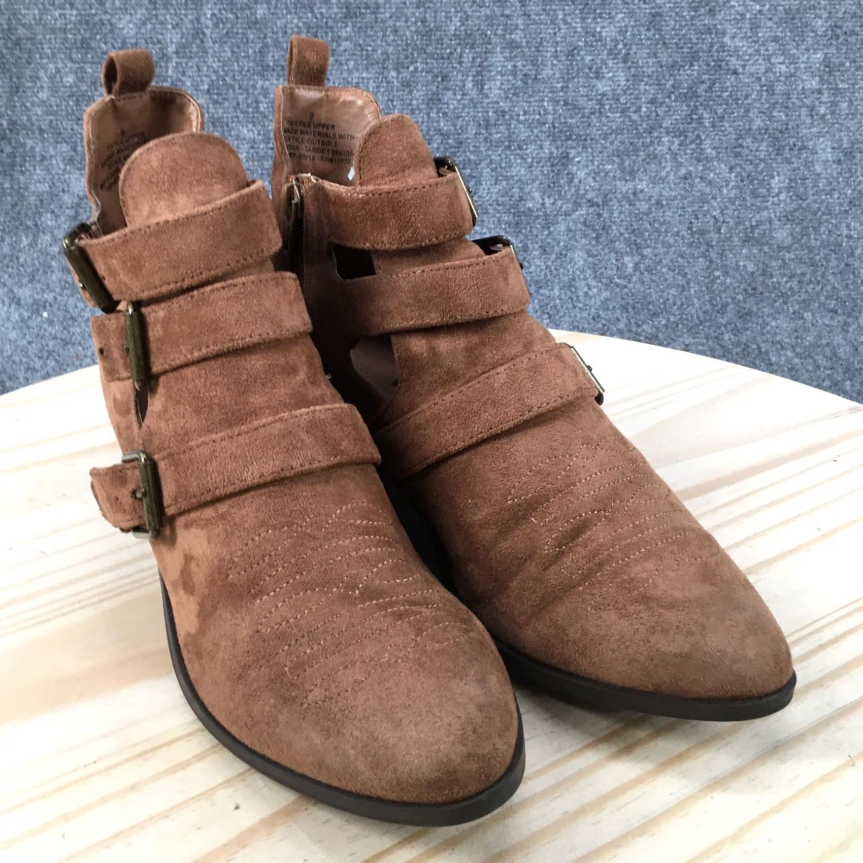 Vintage Universal Thread Boots Womens 9 Ankle Bootie Brown Suede Side Zip Triple Buckle Boots Size US 9 / IT 39 - 3 Thumbnail