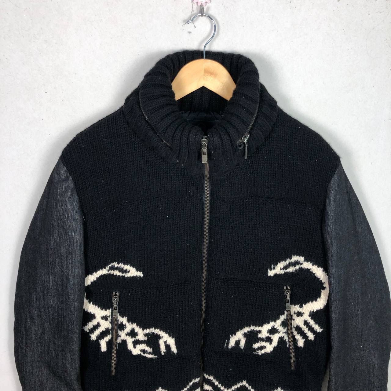 Alexander McQueen Alexander Mcqueen Scorpion And Bull Wool Knit Denim Jacket Size US M / EU 48-50 / 2 - 3 Thumbnail