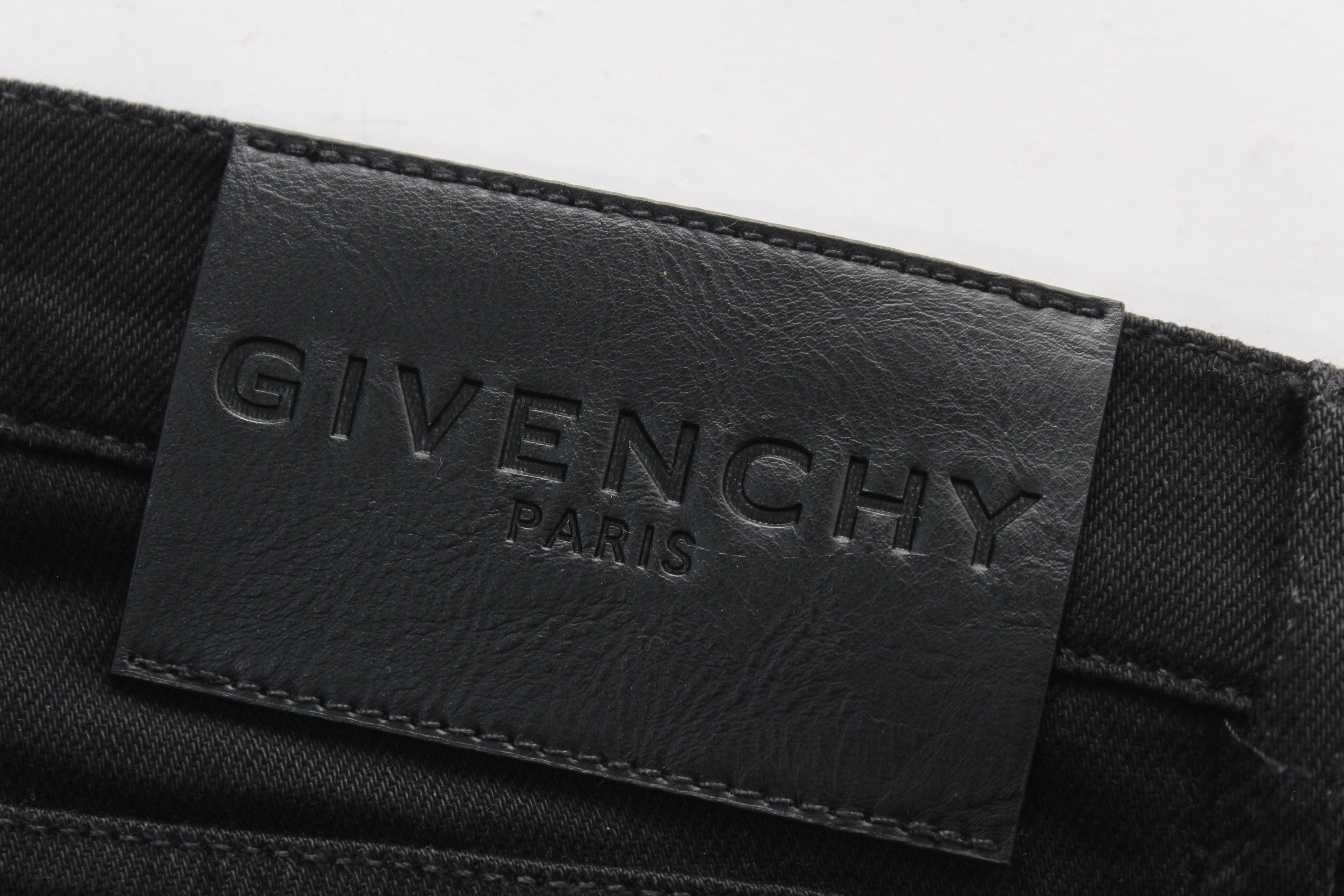 Givenchy Givenchy Black Slim Fit Jeans with Raw Hem Detail Size US 29 - 10 Thumbnail