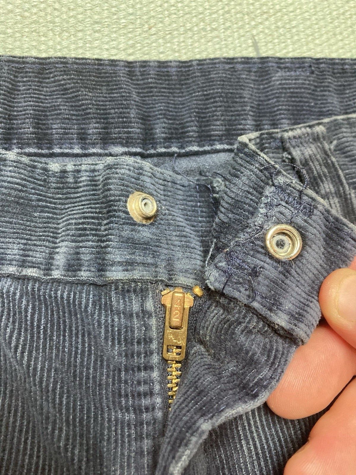 Vintage Vintage 70s corduroy pants bootcut navy blue talon zip 35x31 Size US 35 - 5 Thumbnail