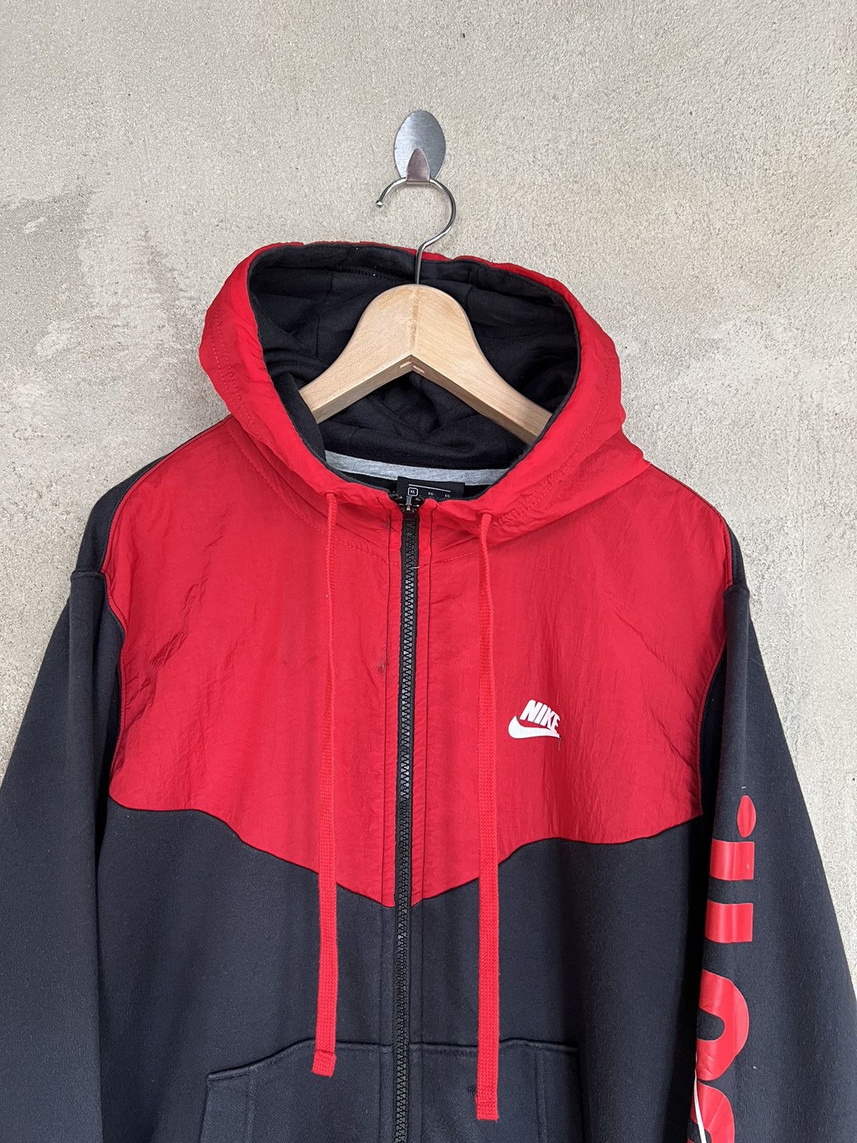 Nike Nike Small Logo Hoodies Size US XL / EU 56 / 4 - 3 Thumbnail
