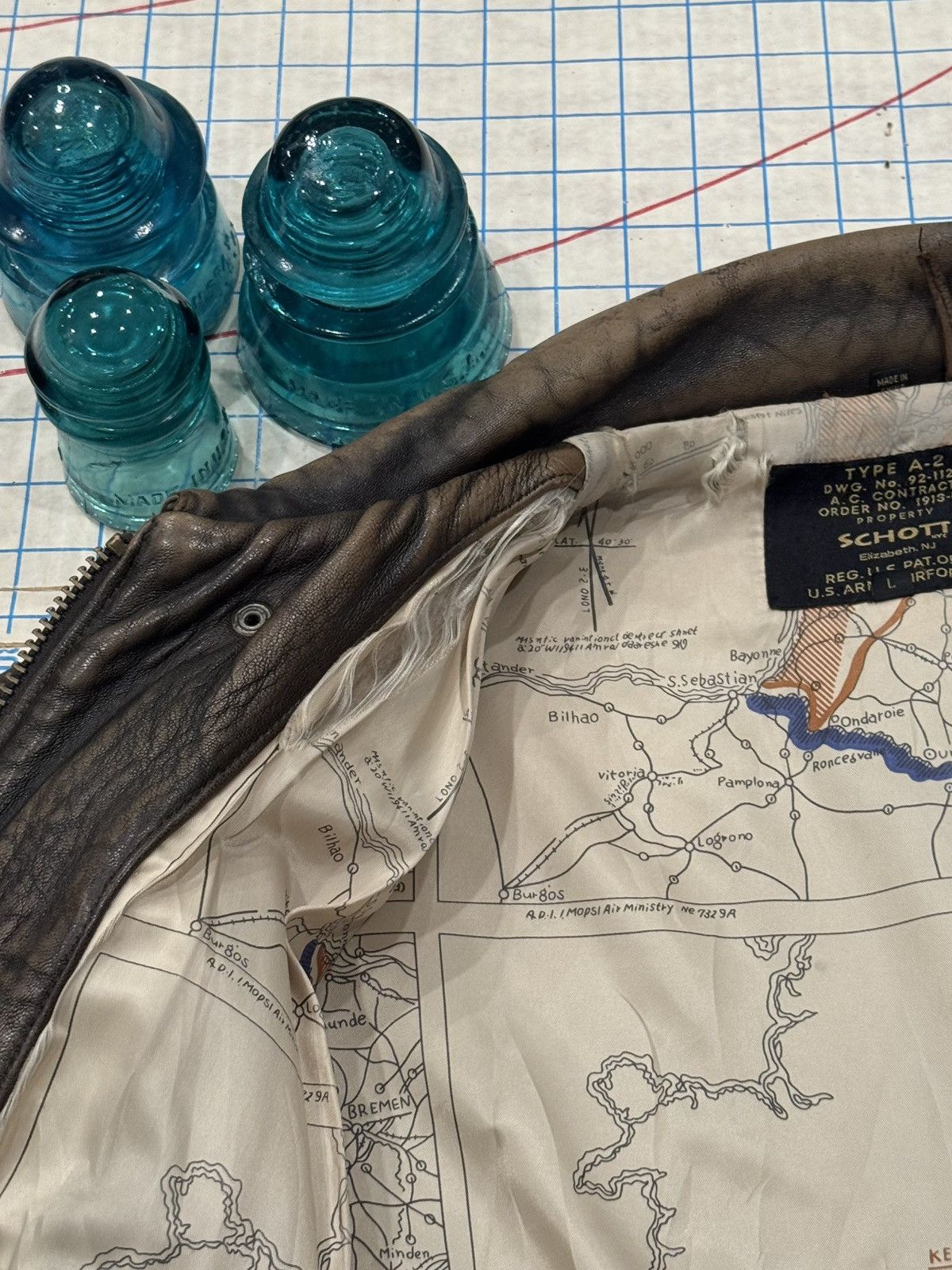 Schott Vintage Schott NYC A-2 Leather Bomber Jacket Mens Size Large Size US L / EU 52-54 / 3 - 13 Thumbnail