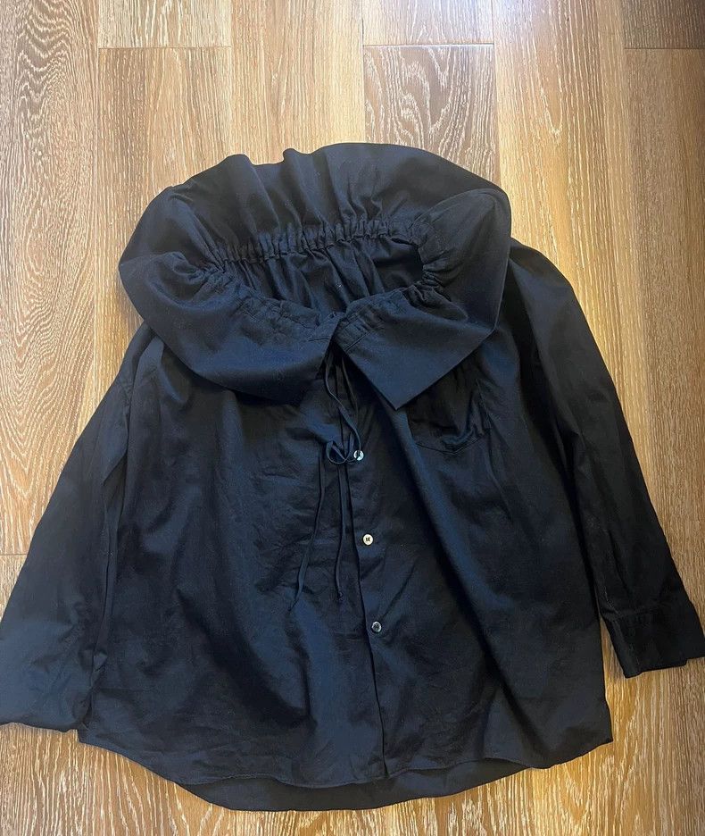 Comme des Garcons Comme Des Garcons Petal collar black shirt 2505-Nextarrow Size XS / US 0-2 / IT 36-38 - 1 Thumbnail