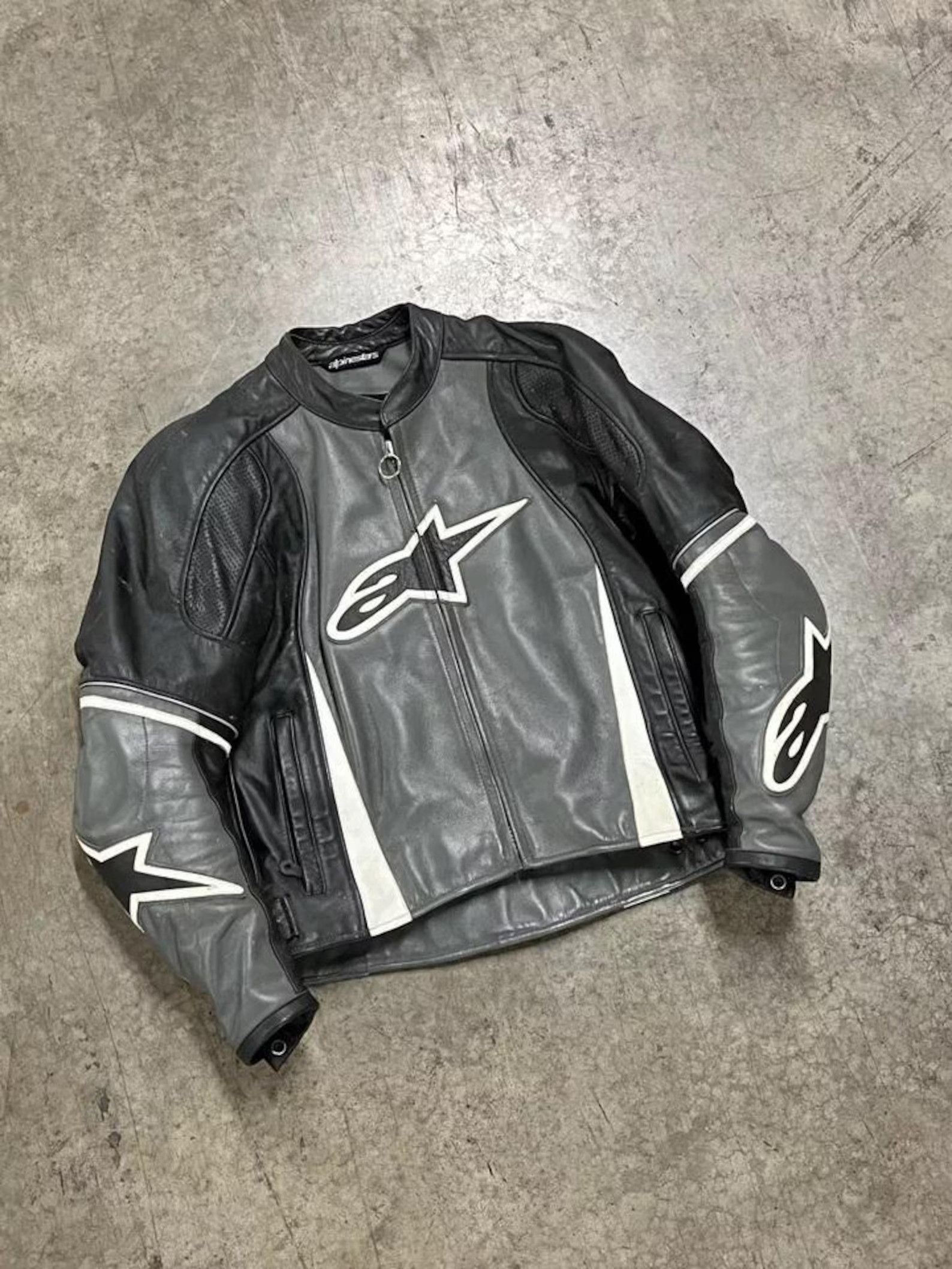 Alpinestars Men's Leather motorbike racing alpinestar jacket biker Size US M / EU 48-50 / 2 - 1 Thumbnail