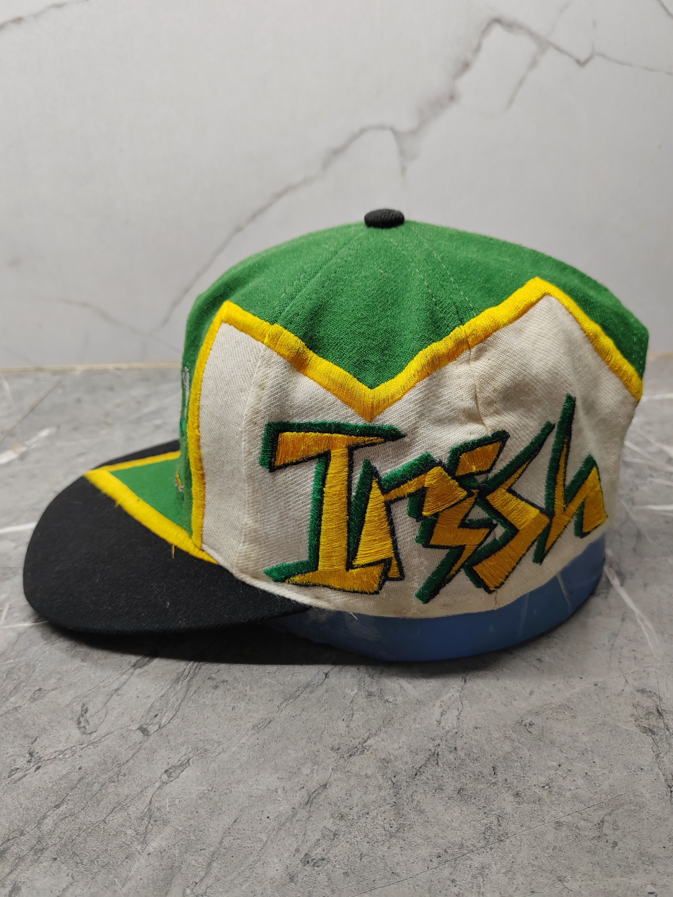 Vintage Vintage Notre Dame Fighting Irish TOW Graffiti Style Cap Size ONE SIZE - 5 Thumbnail