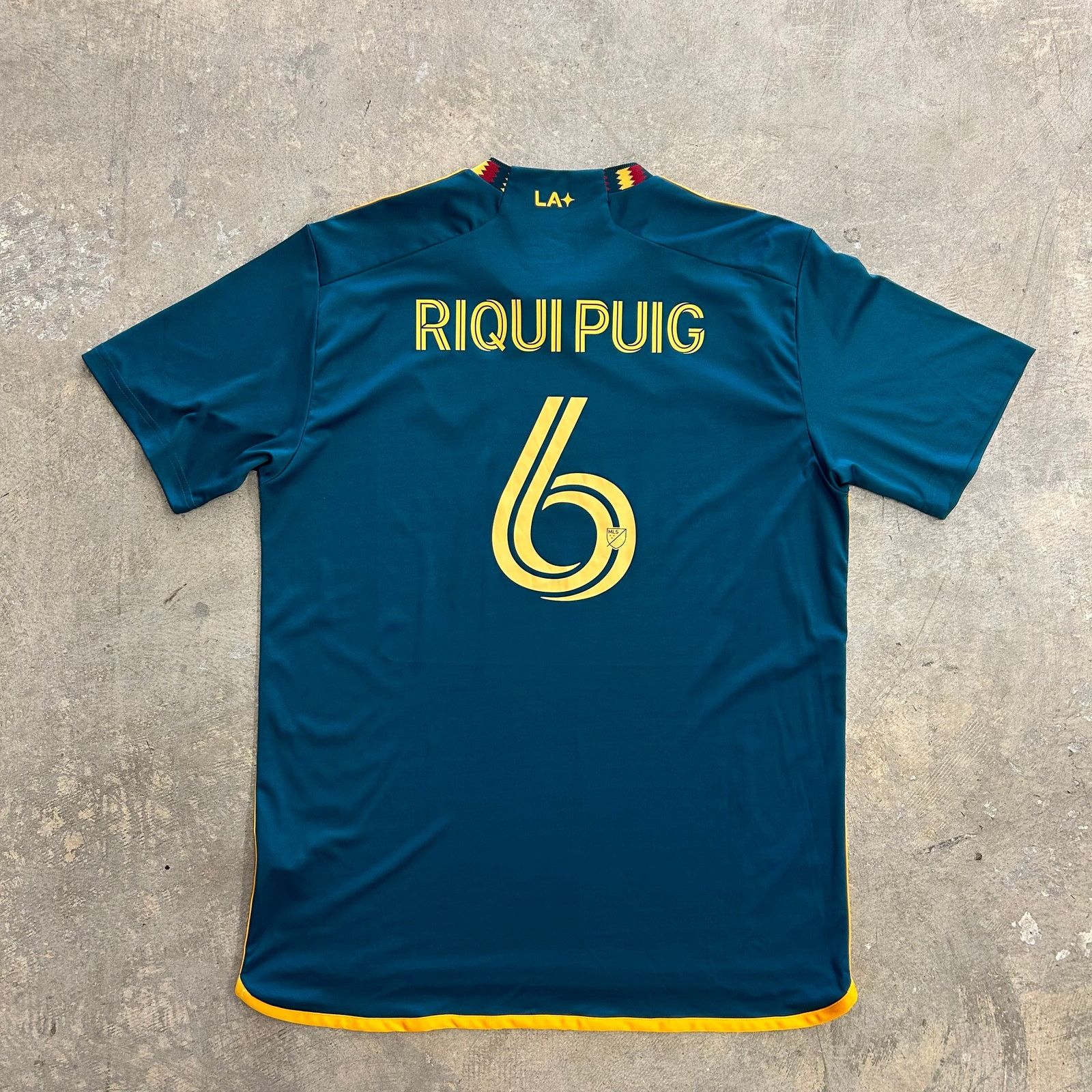 Other LA Galaxy 6 Riqui Puig Green Away Jersey Sz 2XL Size US XXL / EU 58 / 5 - 2 Thumbnail