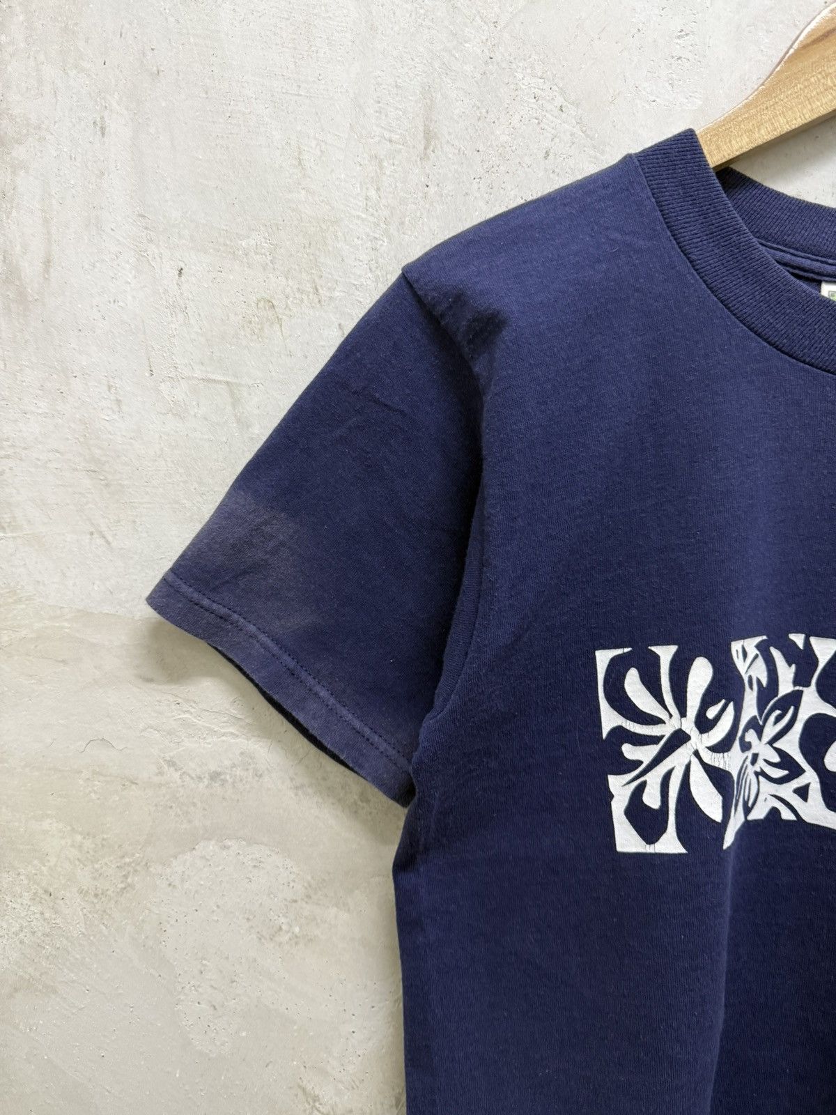 Vintage Faded 2000s Strong Current Hawaiian Surf Tee Size US XS / EU 42 / 0 - 3 Thumbnail