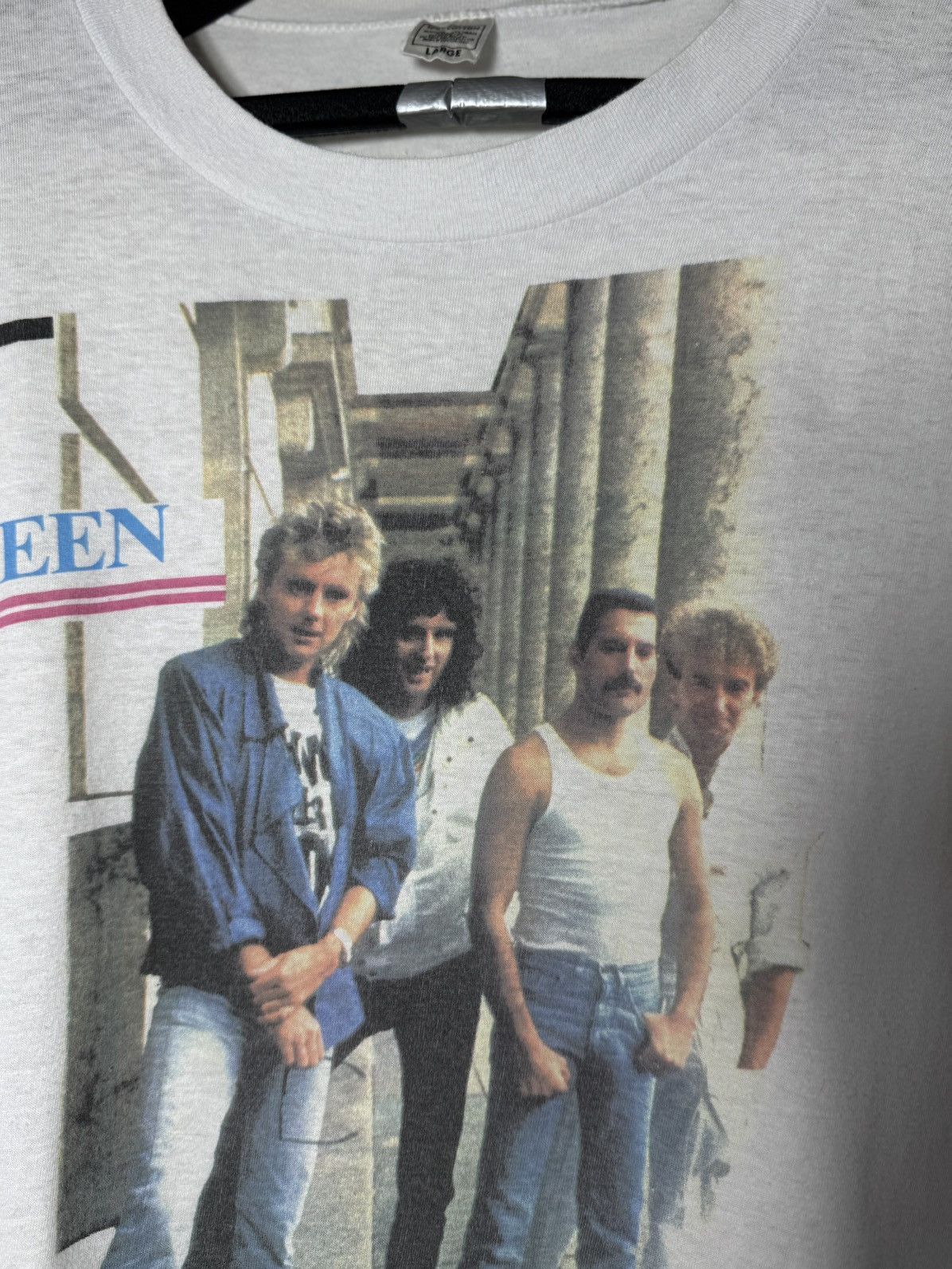 Band Tees Vintage 1980s QUEEN Promo Band Tee Single Stitch Size US L / EU 52-54 / 3 - 5 Thumbnail