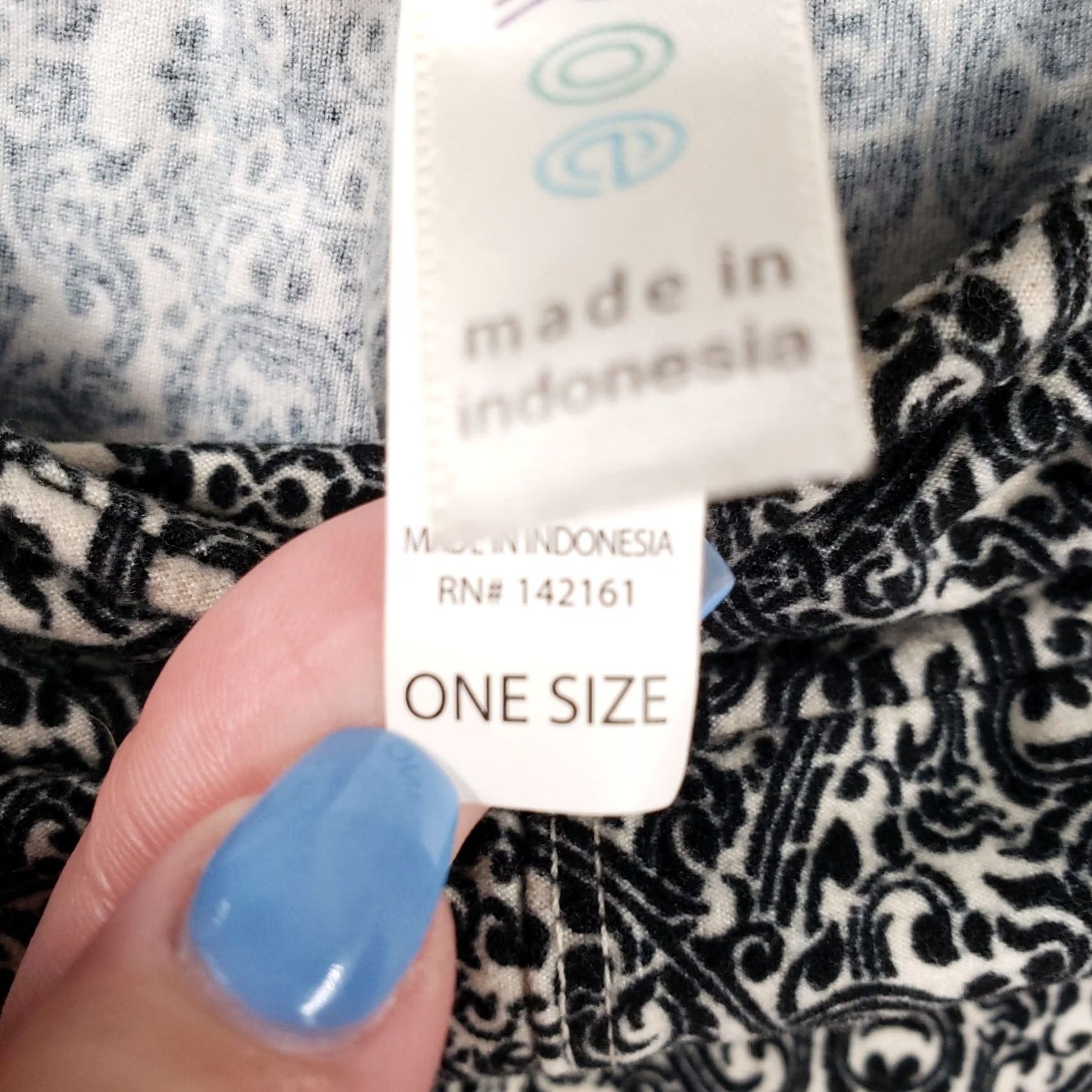 Vintage LuLaRoe Leggings Womens One Size White Jegging Mid Rise Floral Pattern Pull On Size 42" / US 20 - 4 Thumbnail