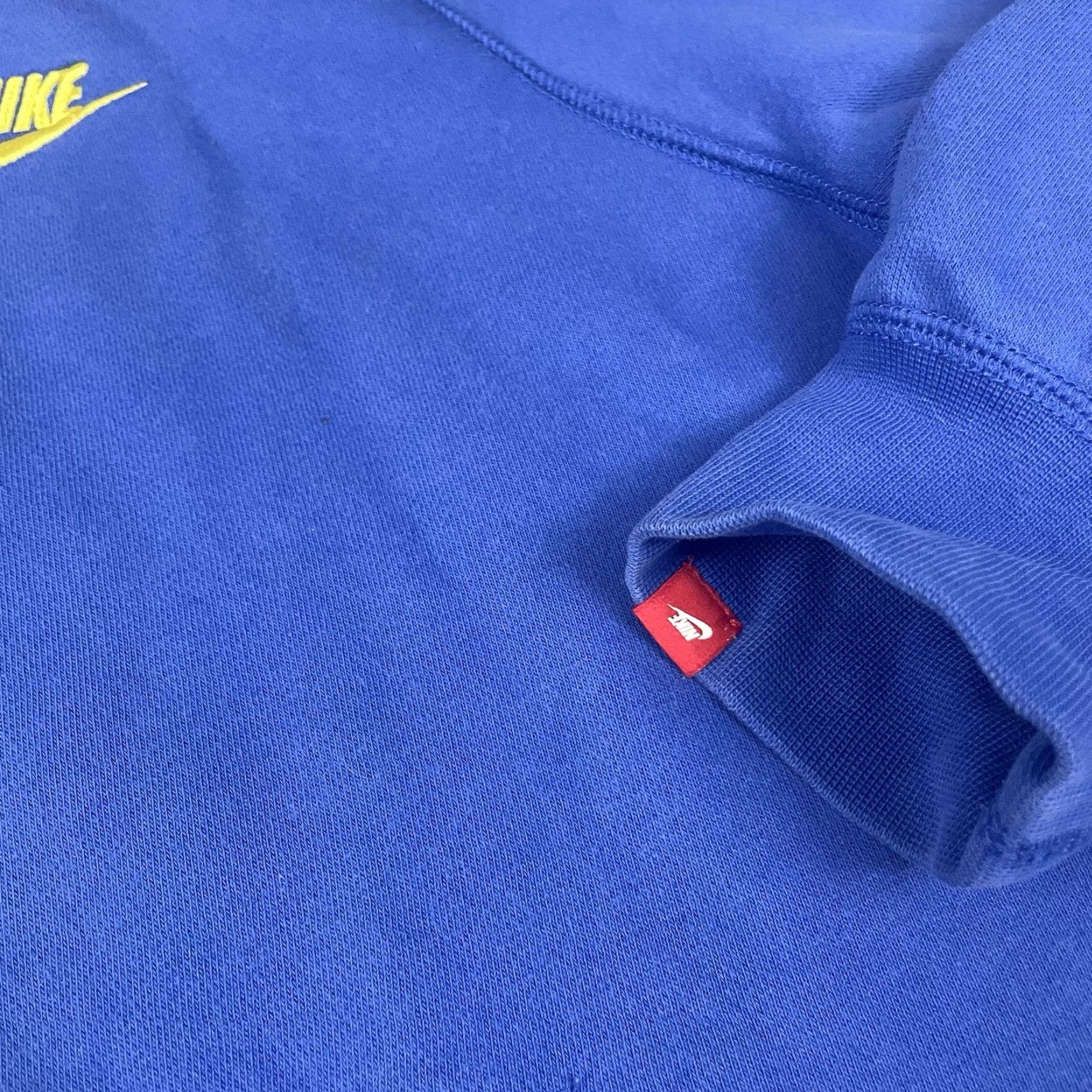 Nike VINTAGE Nike Sweatshirt Mens L Blue Swoosh Embroidered Rare Yellow Essential Neon L Hoodie Pullover Crew Neck Graphic Print Sports USA 90s Womens/Mens Size US L / EU 52-54 / 3 - 5 Thumbnail