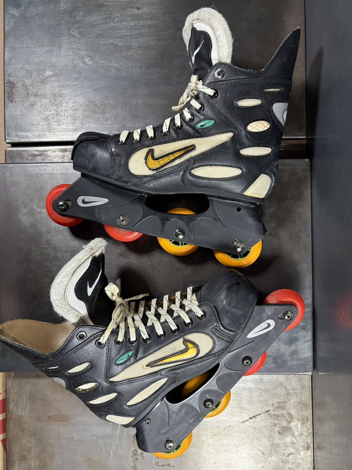 Nike 1990s Nike Zoom Air Agitate Vintage Rollerblade InLine Skate Size US 7 / EU 40 - 2 Thumbnail