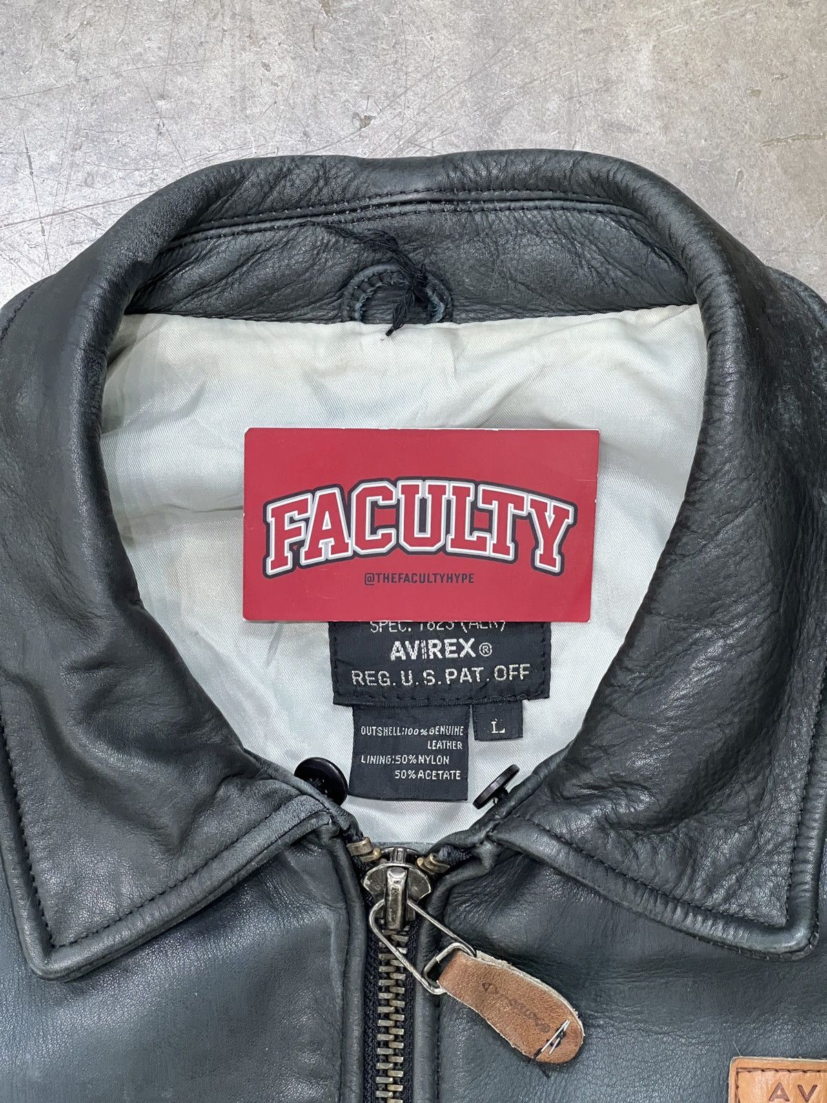Avirex × Vintage Vintage Avirex Navy Aeronautics Leather Bomber Jacket Large Size US L / EU 52-54 / 3 - 3 Thumbnail