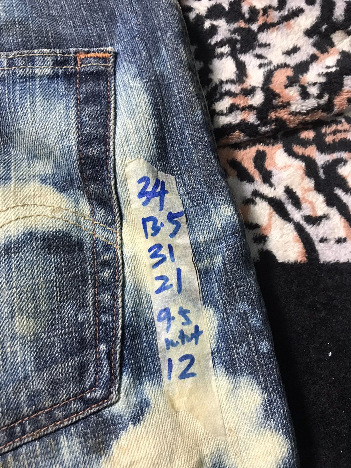 Levi's vintage Levis 569 distressed denim size 34 short rAre design Size US 34 / EU 50 - 6 Thumbnail
