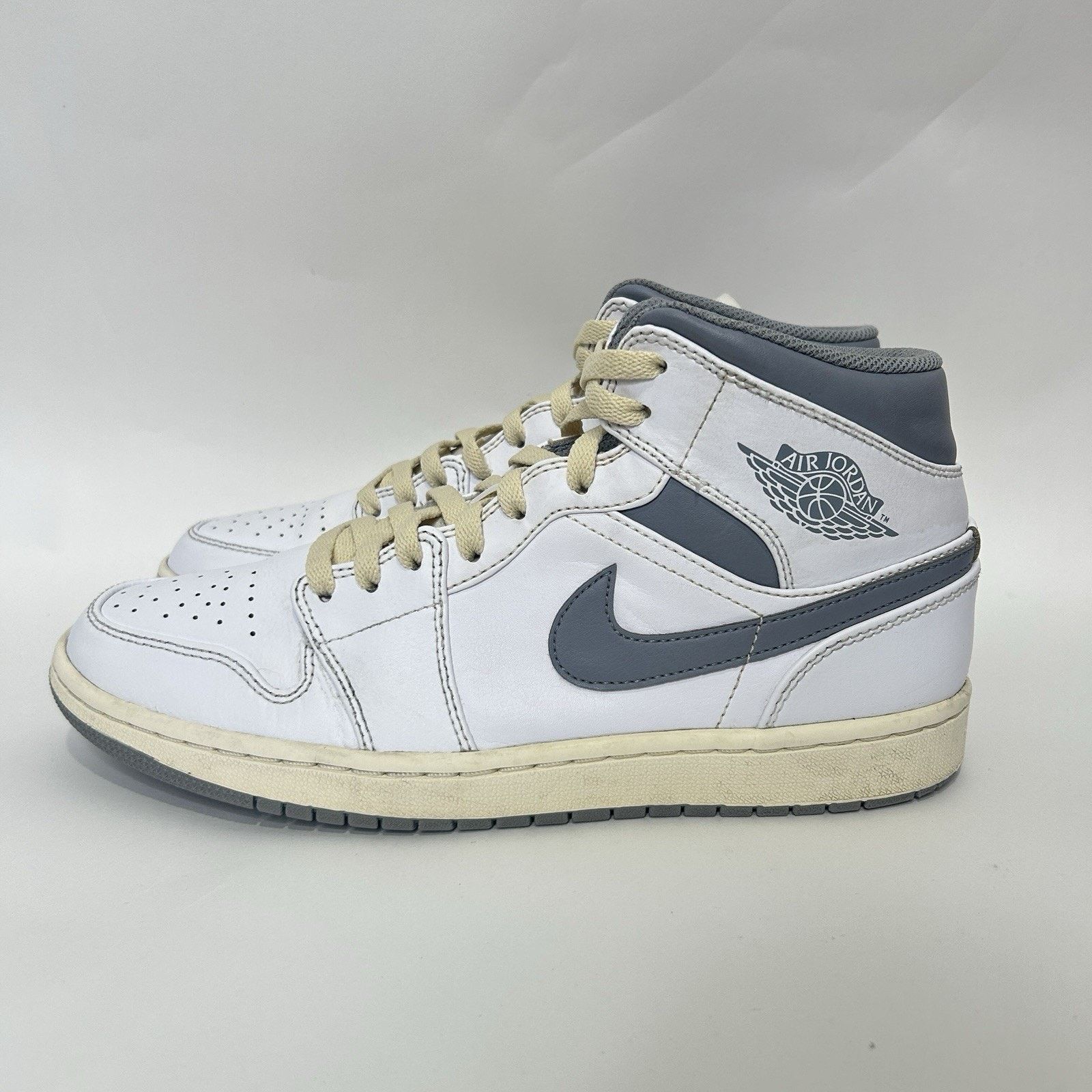 Jordan Brand Nike Air Jordan 1 Mid Retro “Neutral Grey White” 554724-135 Size US 9.5 / EU 42-43 - 6 Thumbnail
