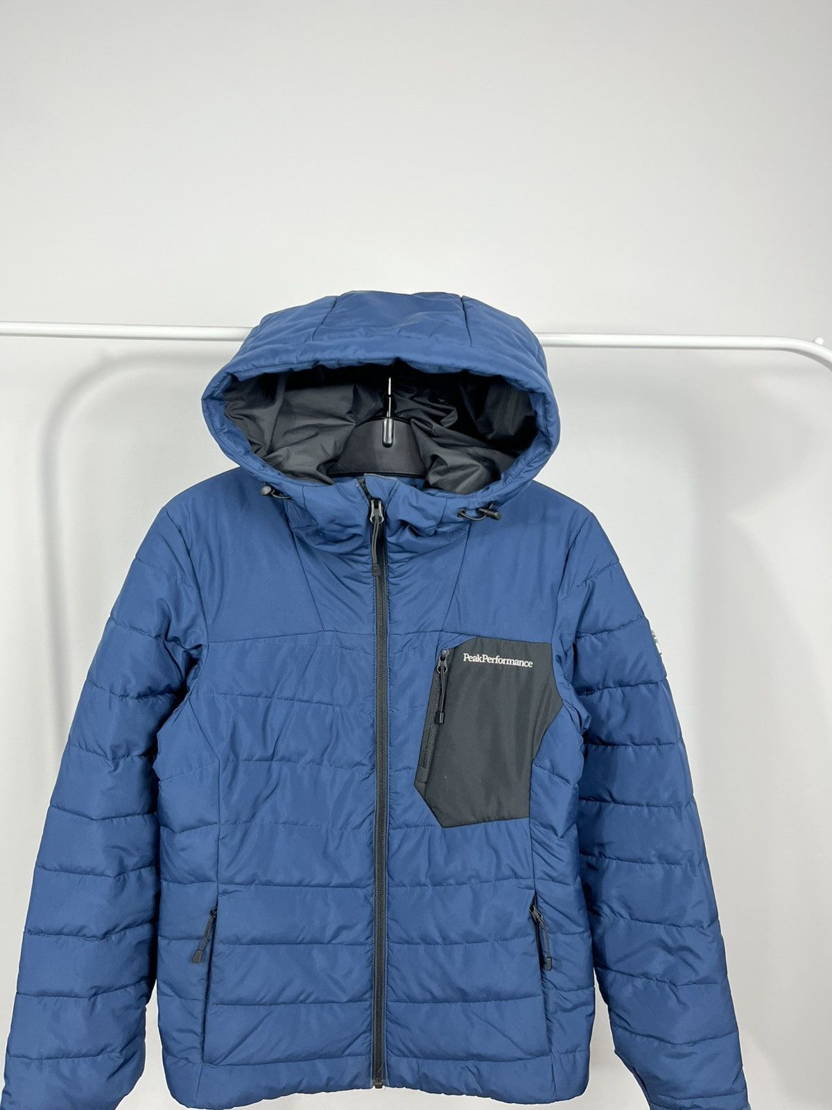Peak Performance Peak Performance Women Puffer Jacket Synthetic Insulation M Size M / US 6-8 / IT 42-44 - 2 Thumbnail