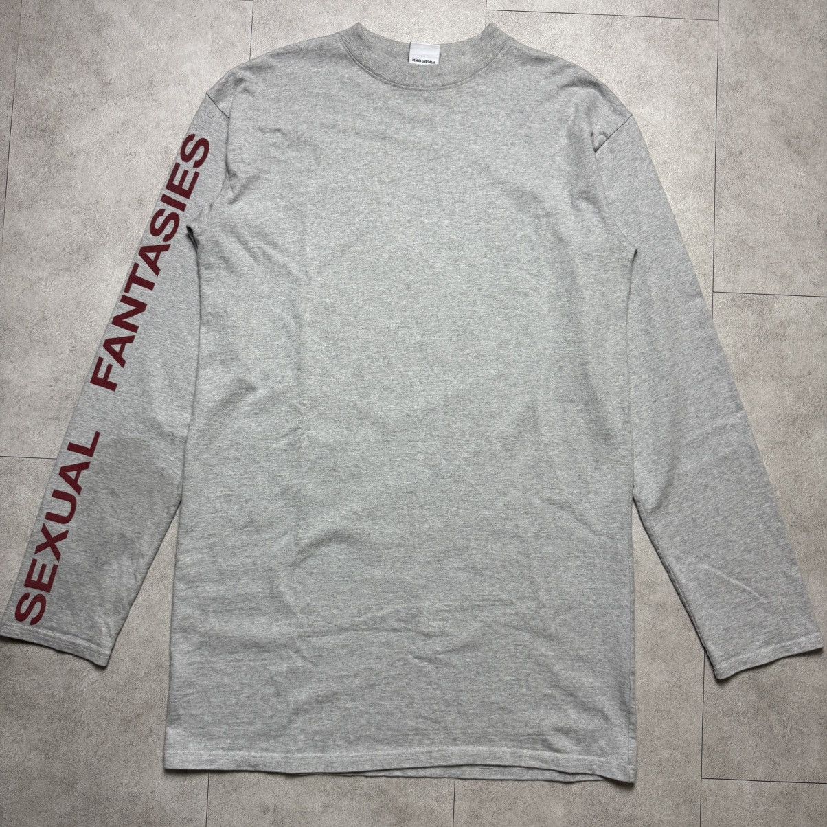 Vetements Vetements Sexual Fantasies Side Logo Long Sleeve T-Shirts Size US XS / EU 42 / 0 - 1 Thumbnail