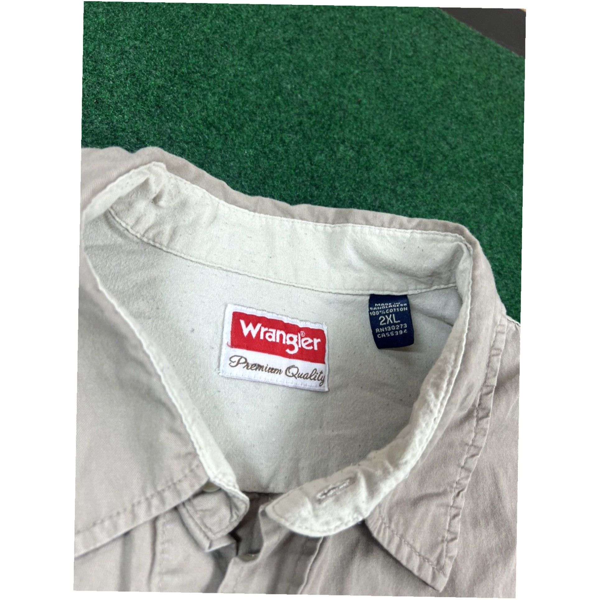 Wrangler Wrangler Mens Beige Shirt Size 2XL Premium Quality Button-Up Short Sleeve Size US XXL / EU 58 / 5 - 6 Thumbnail