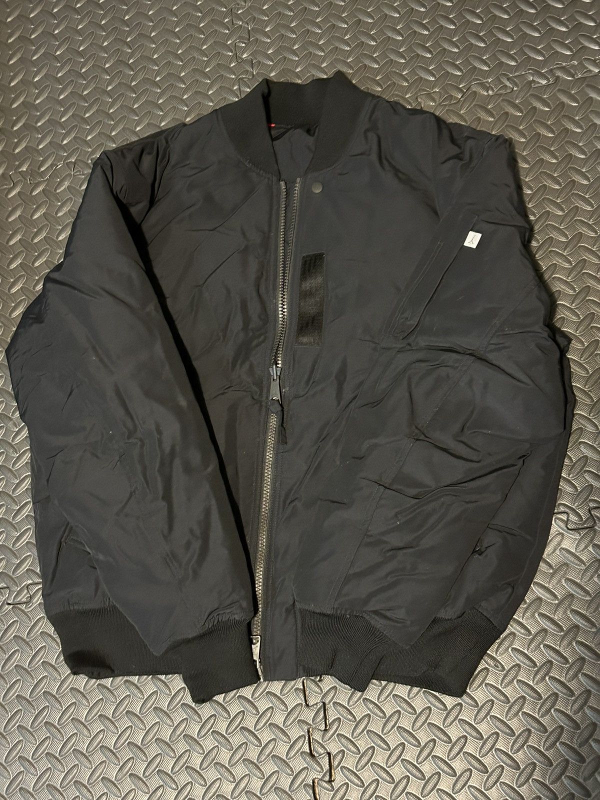 Jordan Brand Jordan Essentials Statement Jacket Black/Red Reversible Size US L / EU 52-54 / 3 - 1 Thumbnail