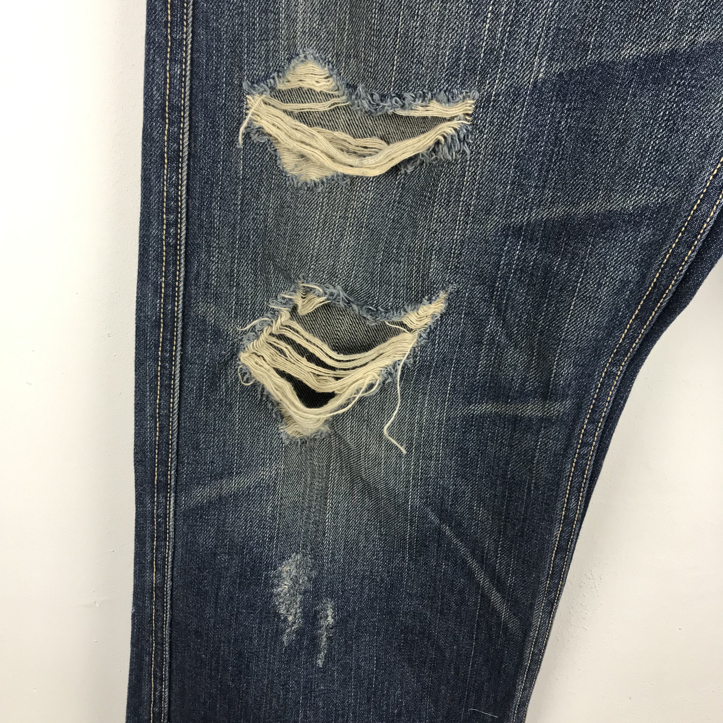 Levi's X233 VTG LEVIS RIPPED DISTRESSED JEANS KURT COBAIN Size US 33 - 4 Thumbnail
