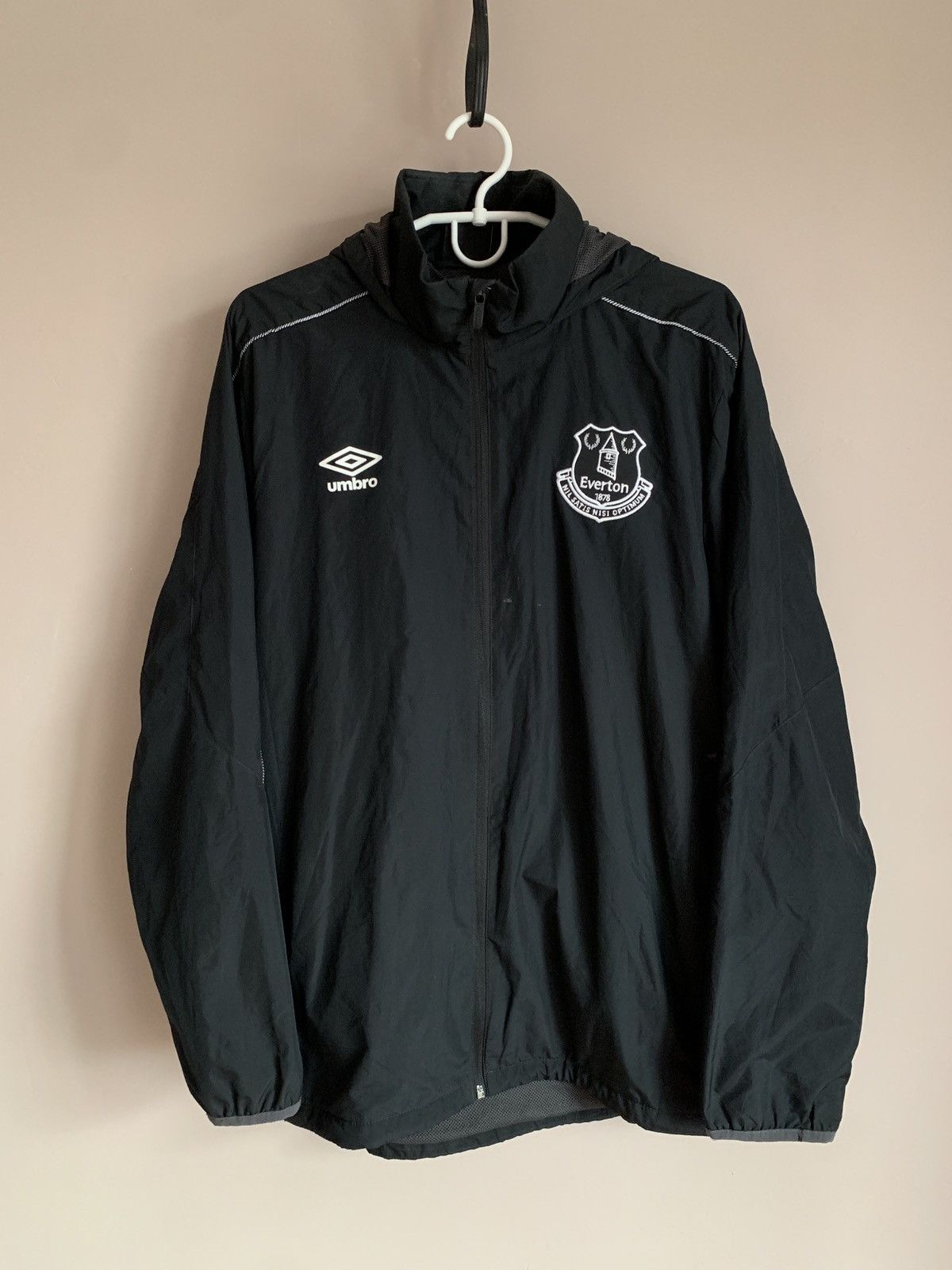Umbro Everton FC black Umbro jacket soccer football Size US M / EU 48-50 / 2 - 1 Thumbnail