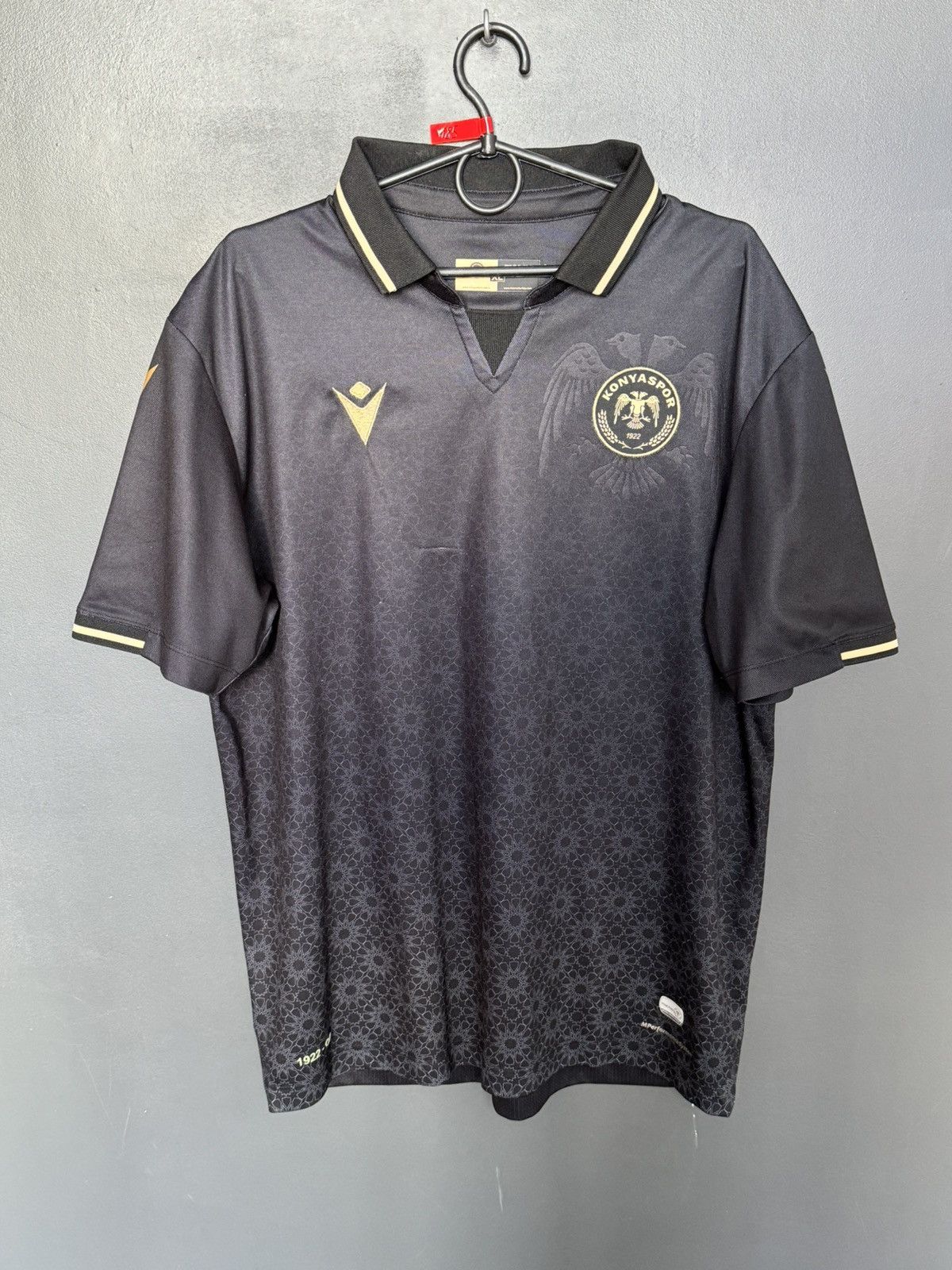 Macron Konyaspor 21/23 Third Football Soccer Jersey T-Shirt Size US XL / EU 56 / 4 - 1 Thumbnail