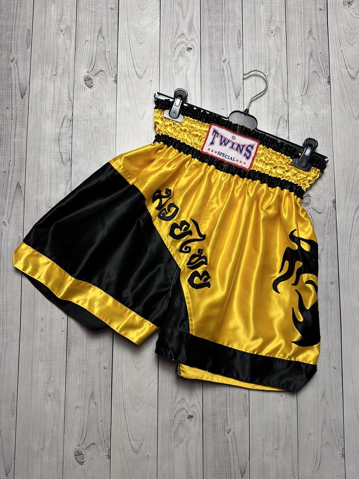 Other × Vintage Vintage Muay Thai Boxing shorts Twins size L yellow Size US 34 / EU 50 - 1 Thumbnail