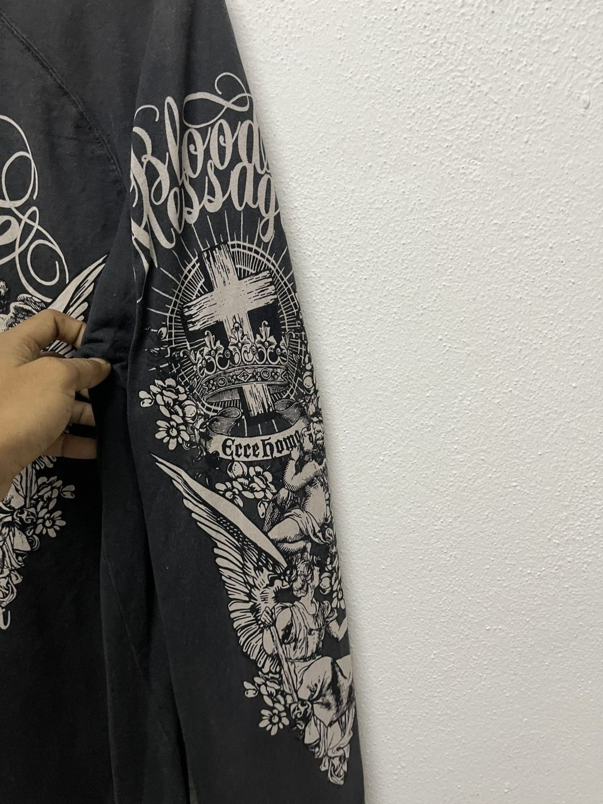 If Six Was Nine 2000s BLOOD MESSAGE JESUS CHRIST TEES SUN FADED Size US M / EU 48-50 / 2 - 7 Thumbnail