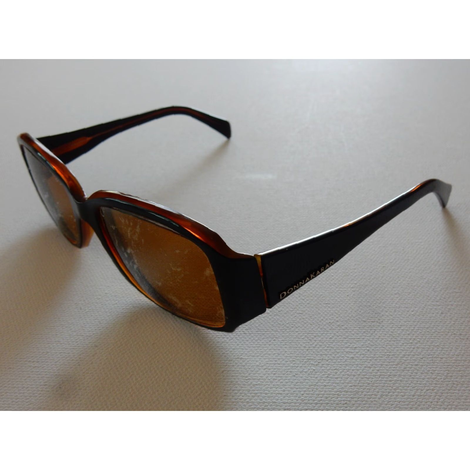 DKNY VINTAGE Donna Karan Sunglasses Frames Only Women 56mm Black Prescription Small Scratches DKNY Size ONE SIZE - 3 Thumbnail