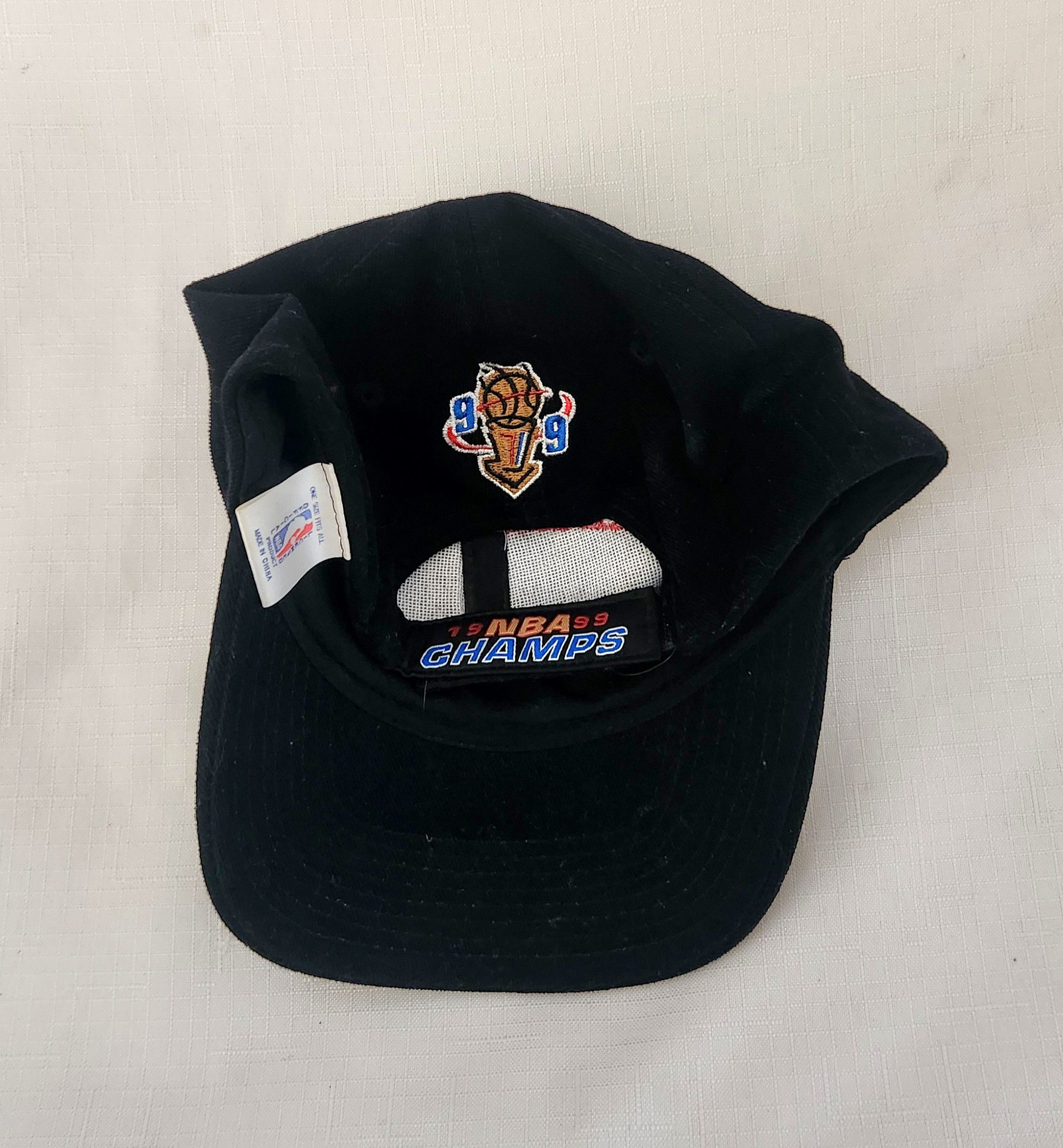 Puma Vintage 1999 San Antonio Spurs NBA Champions Puma Strapback Size ONE SIZE - 9 Thumbnail