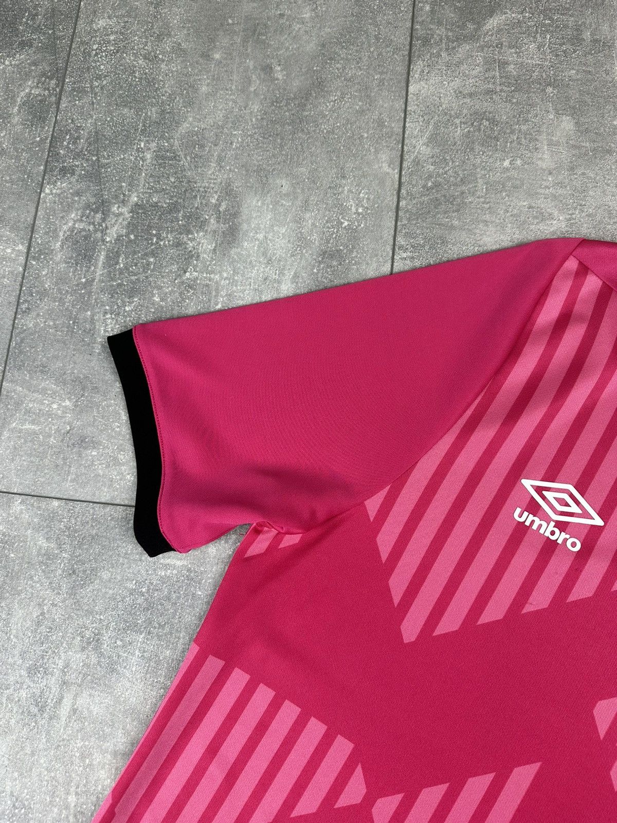 Umbro Umbro Derby Country FC 2020/21 Soccer Jersey Size US L / EU 52-54 / 3 - 9 Thumbnail