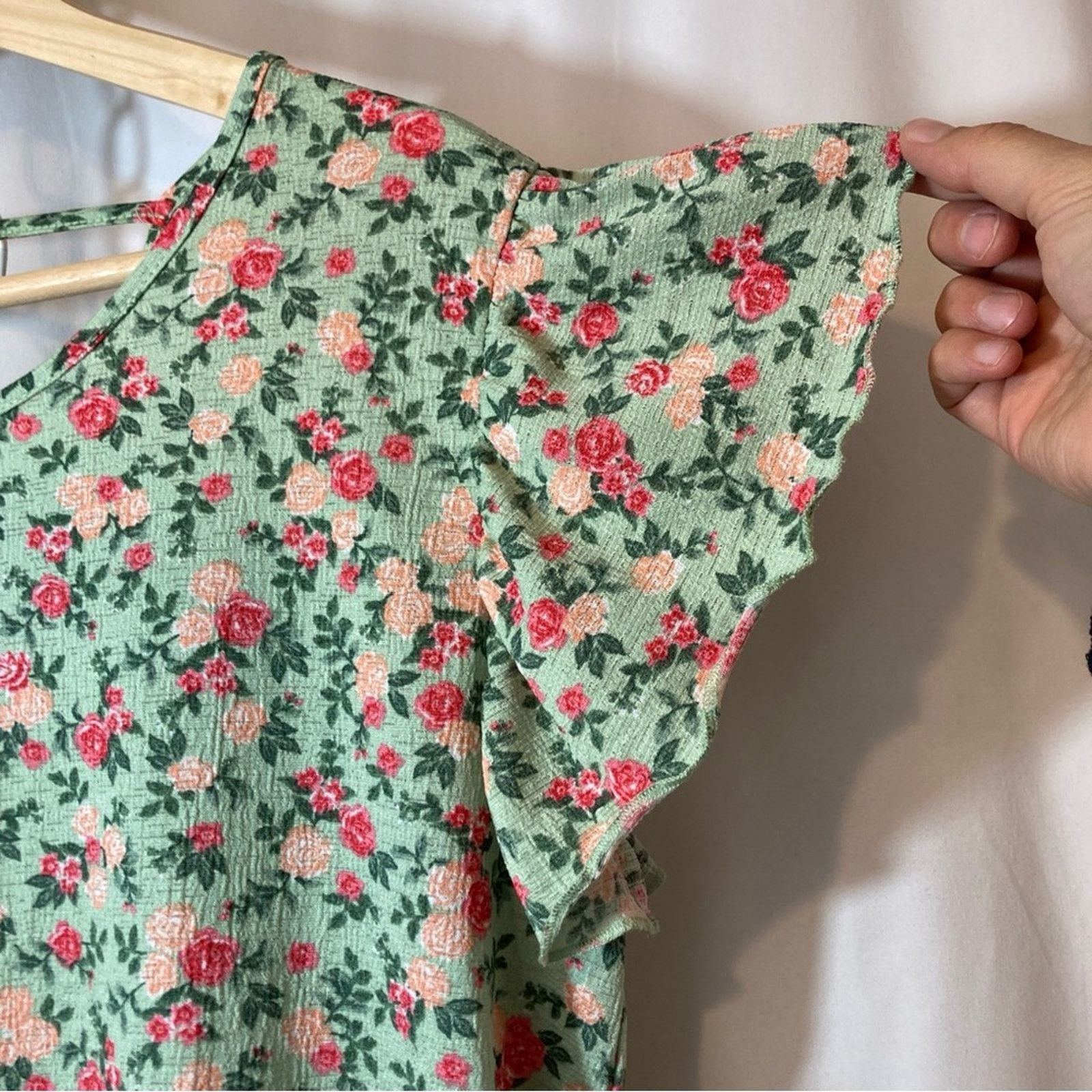 Other Inner Circle Spring Floral Short Flutter Sleeves Blouse Top Size S / US 4 / IT 40 - 3 Thumbnail