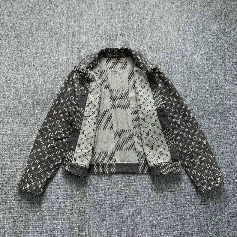Louis Vuitton Louis Vuitton Black presbyopic full-print denim jacket Size US M / EU 48-50 / 2 - 8 Thumbnail