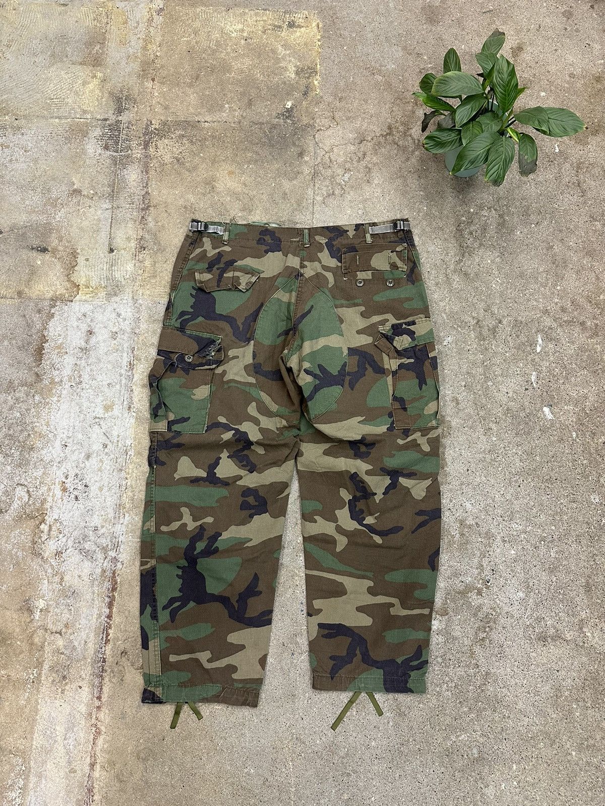 Vintage Vintage Cargo Camouflage Pants Size 40 Size US 40 / EU 56 - 2 Thumbnail