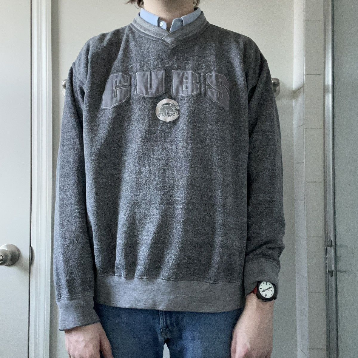 Lee Y2K LEE SPORT CHiCAGO CUBS GREYSCALE BOXY V-NECK SWEATSHiRT Size US L / EU 52-54 / 3 - 20 Thumbnail