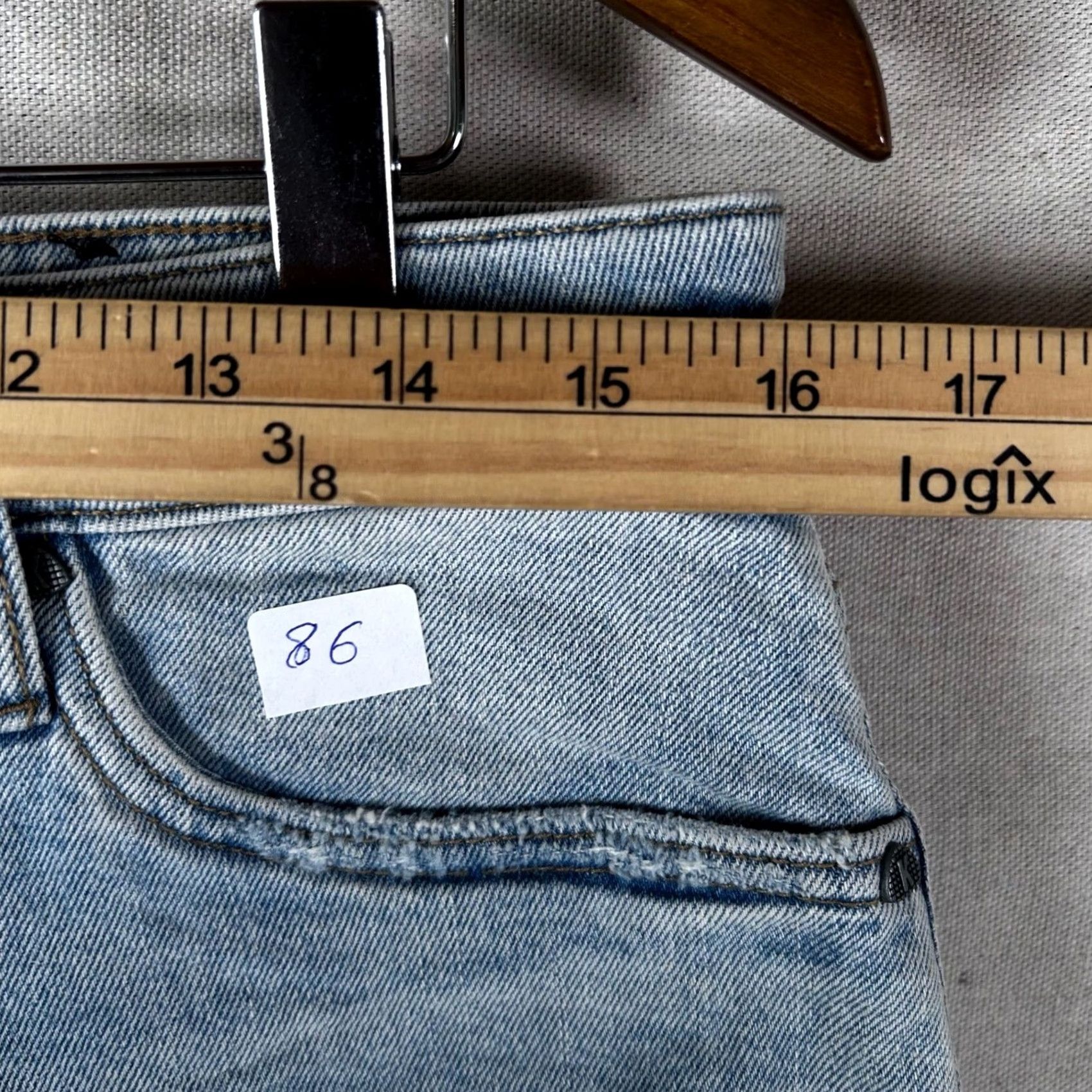 Vintage KUT from the Kloth Jane High Rise Distressed Denim Shorts Light Wash 29 Casual Womens Shorts 3.5 Inseam Blue Distressed Logo Pocket Button Size 24" / US 00 / IT 34 - 5 Thumbnail
