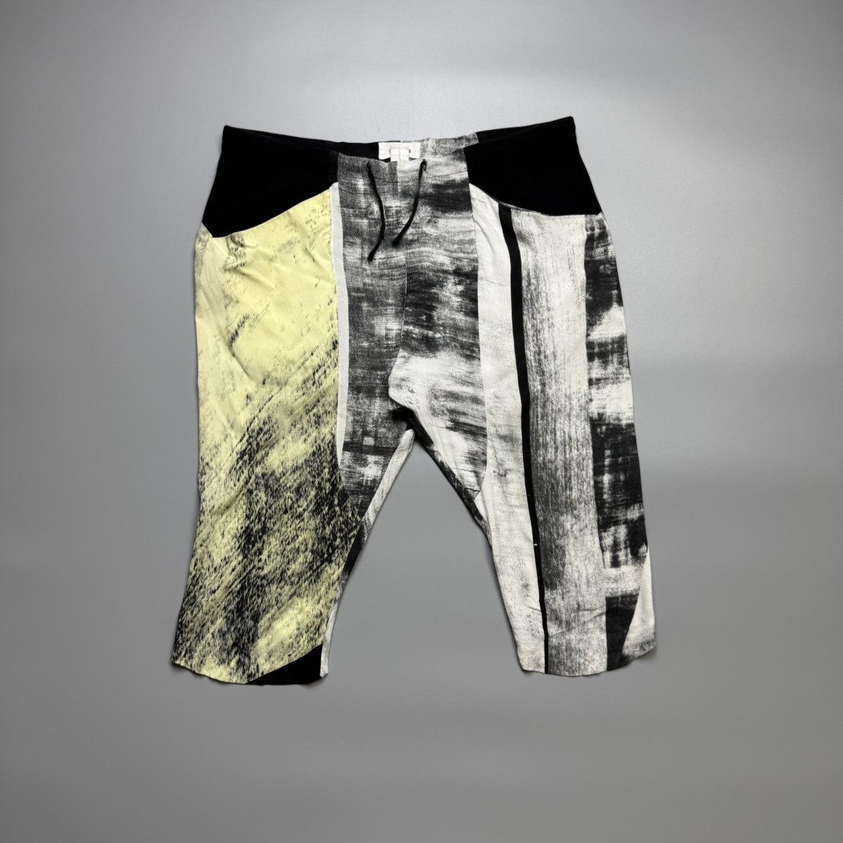 Helmut Lang Helmut Lang - Spring 2012 Front Cropped Trouser/Short Size 30" / US 8 / IT 44 - 2 Thumbnail