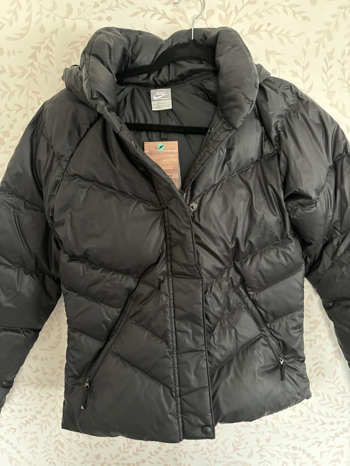 Nike Nike Women's Black Puffer Jacket with Hood Size S / US 4 / IT 40 - 2 Thumbnail