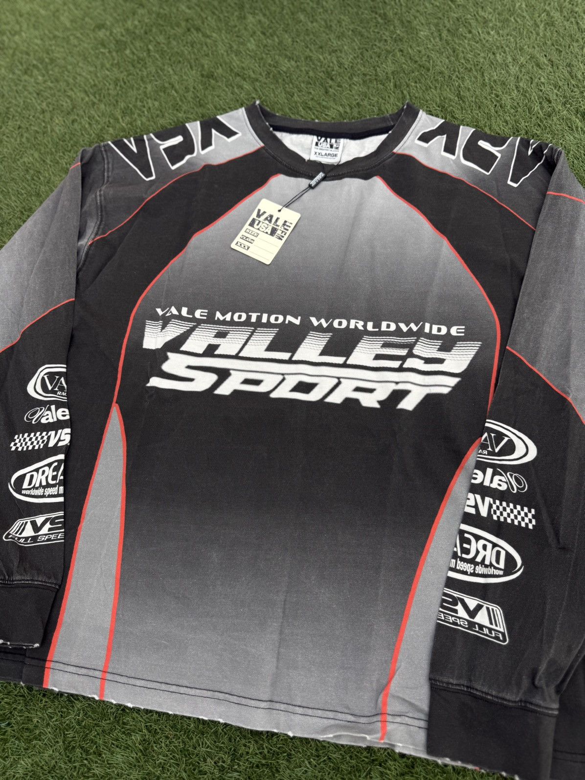 Vale Valley Dreams Racing Long Sleeve Tee Size (XL) NEW Size US XXL / EU 58 / 5 - 10 Thumbnail