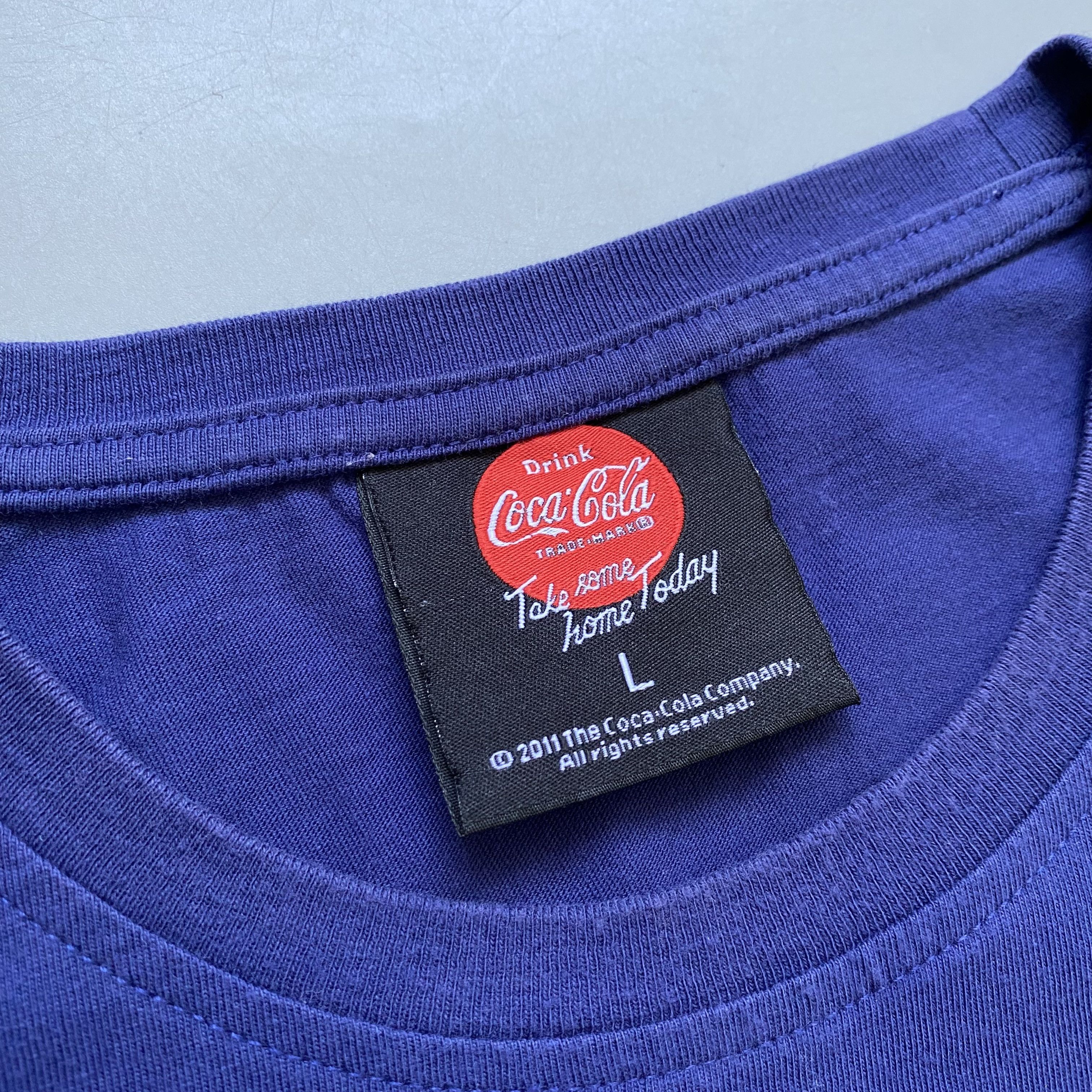 Coca Cola 🥤00s Coca Cola promo tee Vintage Retro logo Size US M / EU 48-50 / 2 - 5 Thumbnail